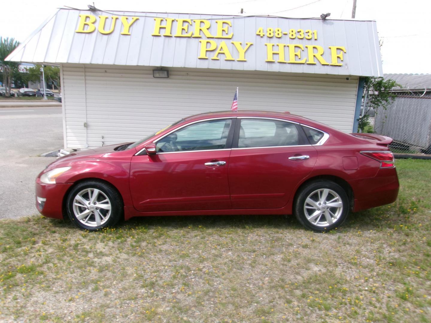 2015 Red Nissan Altima 2.5 S (1N4AL3AP3FC) with an 2.5L L4 DOHC 16V engine, Continuously Variable Transmission transmission, located at 2553 Airline Blvd, Portsmouth, VA, 23701, (757) 488-8331, 36.813889, -76.357597 - ***VEHICLE TERMS*** Down Payment: $999 Weekly Payment: $115 APR: 23.9% Repayment Terms: 42 Months *** CALL ELIZABETH SMITH - DIRECTOR OF MARKETING @ 757-488-8331 TO SCHEDULE YOUR APPOINTMENT TODAY AND GET PRE-APPROVED RIGHT OVER THE PHONE*** - Photo#0