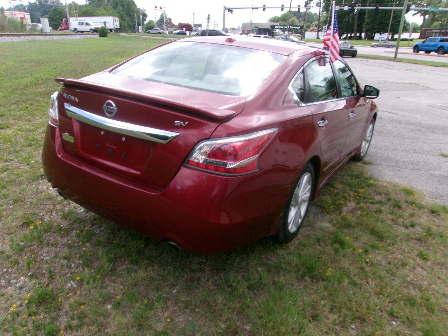 2015 Red Nissan Altima 2.5 S (1N4AL3AP3FC) with an 2.5L L4 DOHC 16V engine, Continuously Variable Transmission transmission, located at 2553 Airline Blvd, Portsmouth, VA, 23701, (757) 488-8331, 36.813889, -76.357597 - ***VEHICLE TERMS*** Down Payment: $999 Weekly Payment: $115 APR: 23.9% Repayment Terms: 42 Months *** CALL ELIZABETH SMITH - DIRECTOR OF MARKETING @ 757-488-8331 TO SCHEDULE YOUR APPOINTMENT TODAY AND GET PRE-APPROVED RIGHT OVER THE PHONE*** - Photo#5