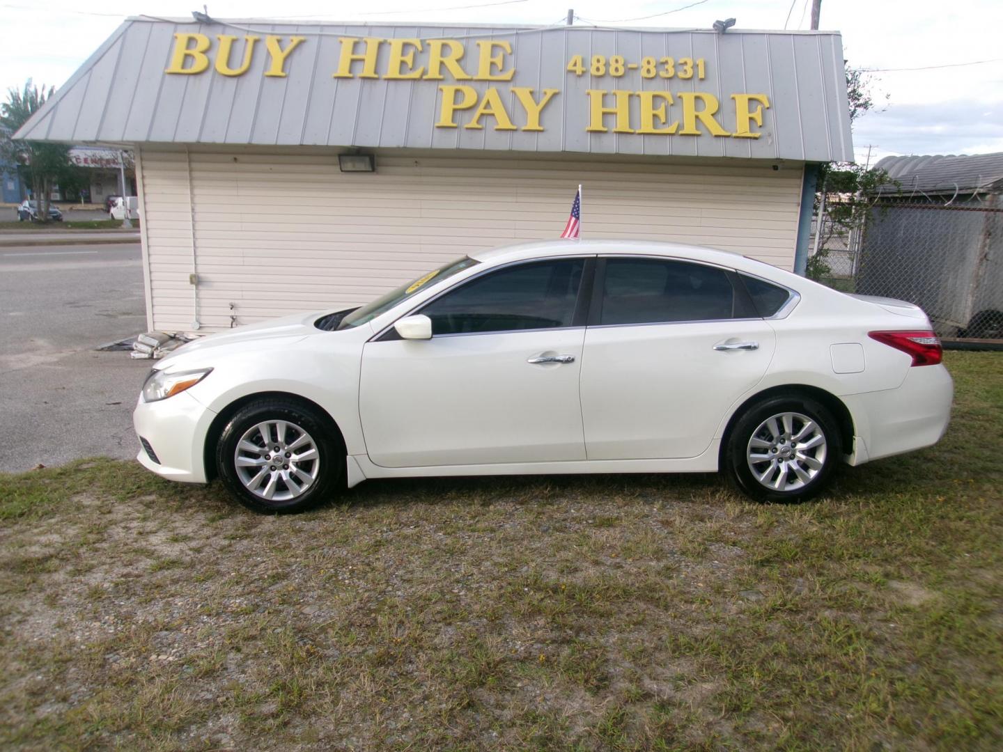 2016 White Nissan Altima 2.5 SL (1N4AL3AP8GC) with an 2.5L L4 DOHC 16V engine, CVT transmission, located at 2553 Airline Blvd, Portsmouth, VA, 23701, (757) 488-8331, 36.813889, -76.357597 - Photo#0