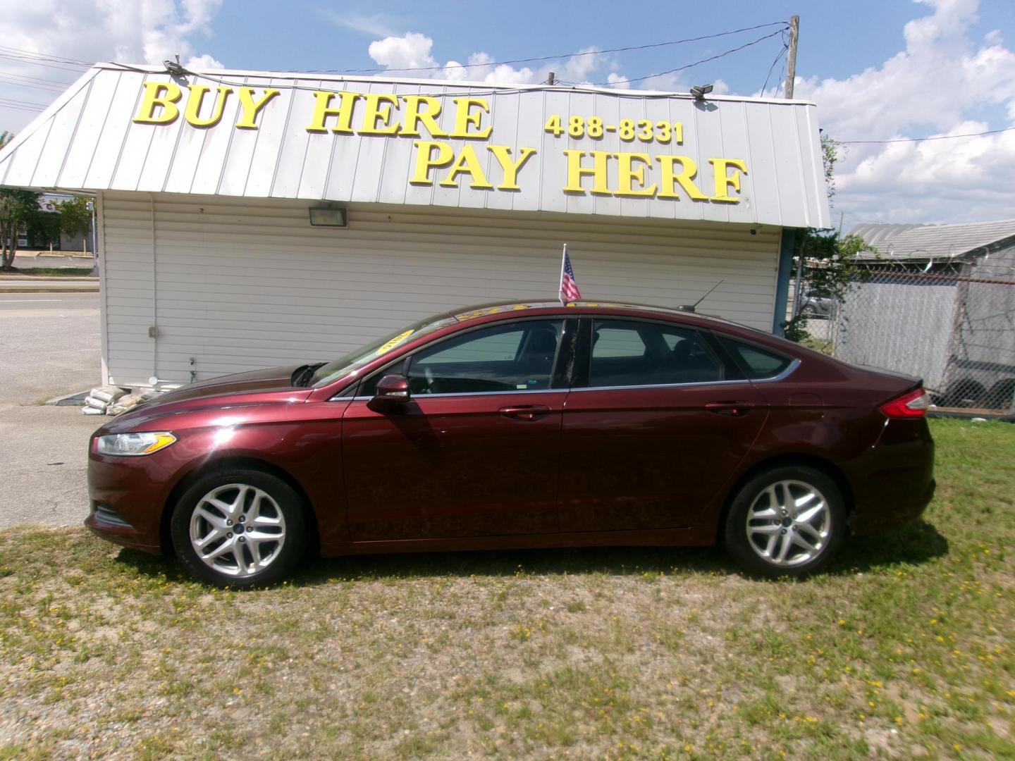 2016 Red Ford Fusion SE (3FA6P0H77GR) with an 2.5L L4 DOHC 16V engine, 6-Speed Automatic transmission, located at 2553 Airline Blvd, Portsmouth, VA, 23701, (757) 488-8331, 36.813889, -76.357597 - ***VEHICLE TERMS*** Down Payment: $899 Weekly Payment: $115 APR: 23.9% Repayment Terms: 42 Months *** CALL ELIZABETH SMITH - DIRECTOR OF MARKETING @ 757-488-8331 TO SCHEDULE YOUR APPOINTMENT TODAY AND GET PRE-APPROVED RIGHT OVER THE PHONE*** - Photo#0