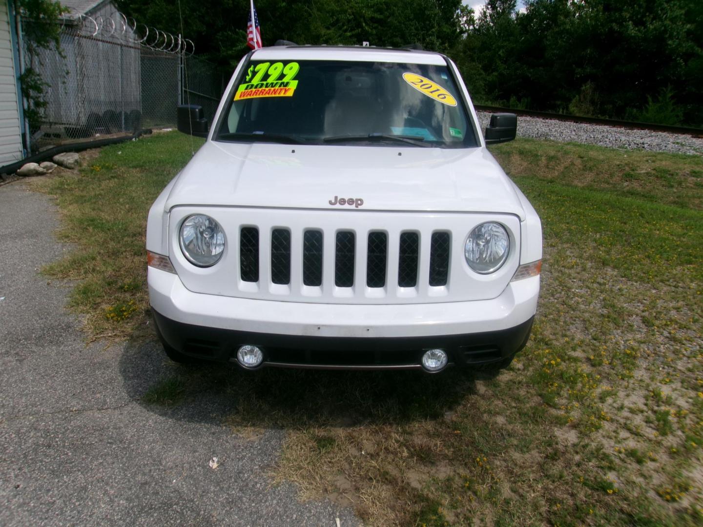 2016 White Jeep Patriot Sport 2WD (1C4NJPBB5GD) with an 2.4L L4 DOHC 16V engine, located at 2553 Airline Blvd, Portsmouth, VA, 23701, (757) 488-8331, 36.813889, -76.357597 - ***VEHICLE TERMS*** Down Payment: $799 Weekly Payment: $110 APR: 23.9% Repayment Terms: 42 Months *** CALL ELIZABETH SMITH - DIRECTOR OF MARKETING @ 757-488-8331 TO SCHEDULE YOUR APPOINTMENT TODAY AND GET PRE-APPROVED RIGHT OVER THE PHONE*** - Photo#2