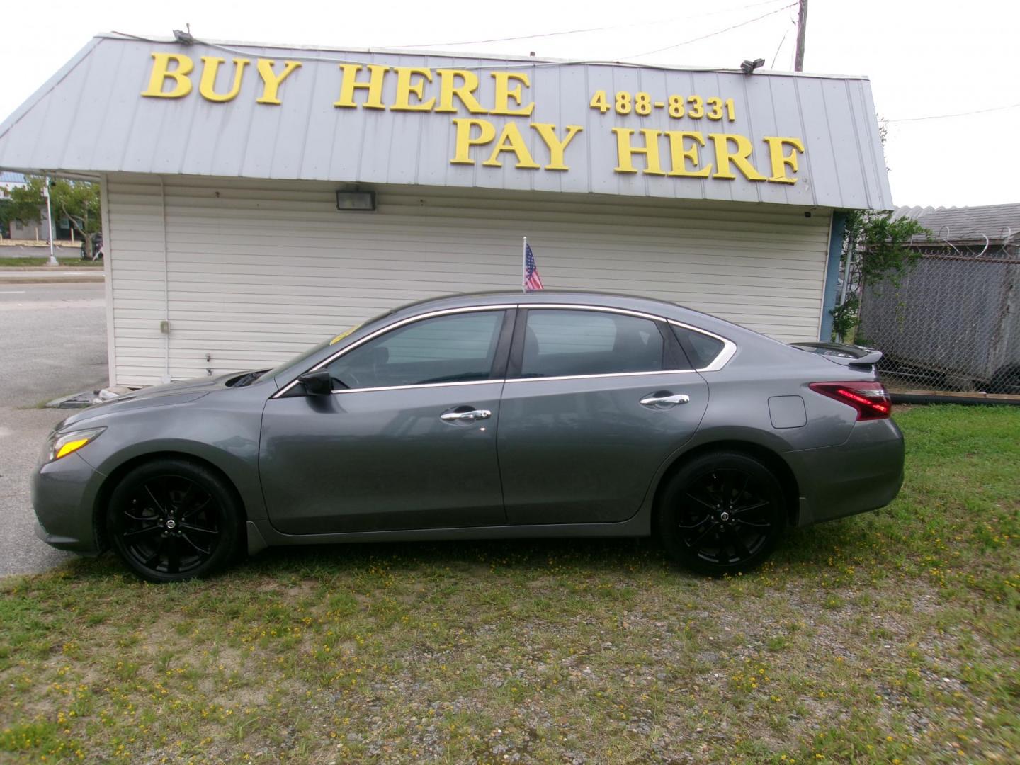 2017 Gray Nissan Altima 2.5 S (1N4AL3AP1HC) with an 2.5L L4 DOHC 16V engine, CVT transmission, located at 2553 Airline Blvd, Portsmouth, VA, 23701, (757) 488-8331, 36.813889, -76.357597 - ***VEHICLE TERMS*** Down Payment: $799 Weekly Payment: $115 APR: 23.9% Repayment Terms: 42 Months *** CALL ELIZABETH SMITH - DIRECTOR OF MARKETING @ 757-488-8331 TO SCHEDULE YOUR APPOINTMENT TODAY AND GET PRE-APPROVED RIGHT OVER THE PHONE*** - Photo#0