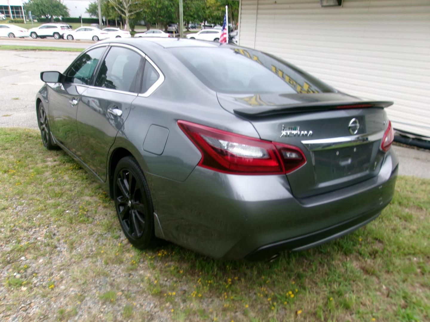 2017 Gray Nissan Altima 2.5 S (1N4AL3AP1HC) with an 2.5L L4 DOHC 16V engine, CVT transmission, located at 2553 Airline Blvd, Portsmouth, VA, 23701, (757) 488-8331, 36.813889, -76.357597 - ***VEHICLE TERMS*** Down Payment: $799 Weekly Payment: $115 APR: 23.9% Repayment Terms: 42 Months *** CALL ELIZABETH SMITH - DIRECTOR OF MARKETING @ 757-488-8331 TO SCHEDULE YOUR APPOINTMENT TODAY AND GET PRE-APPROVED RIGHT OVER THE PHONE*** - Photo#6