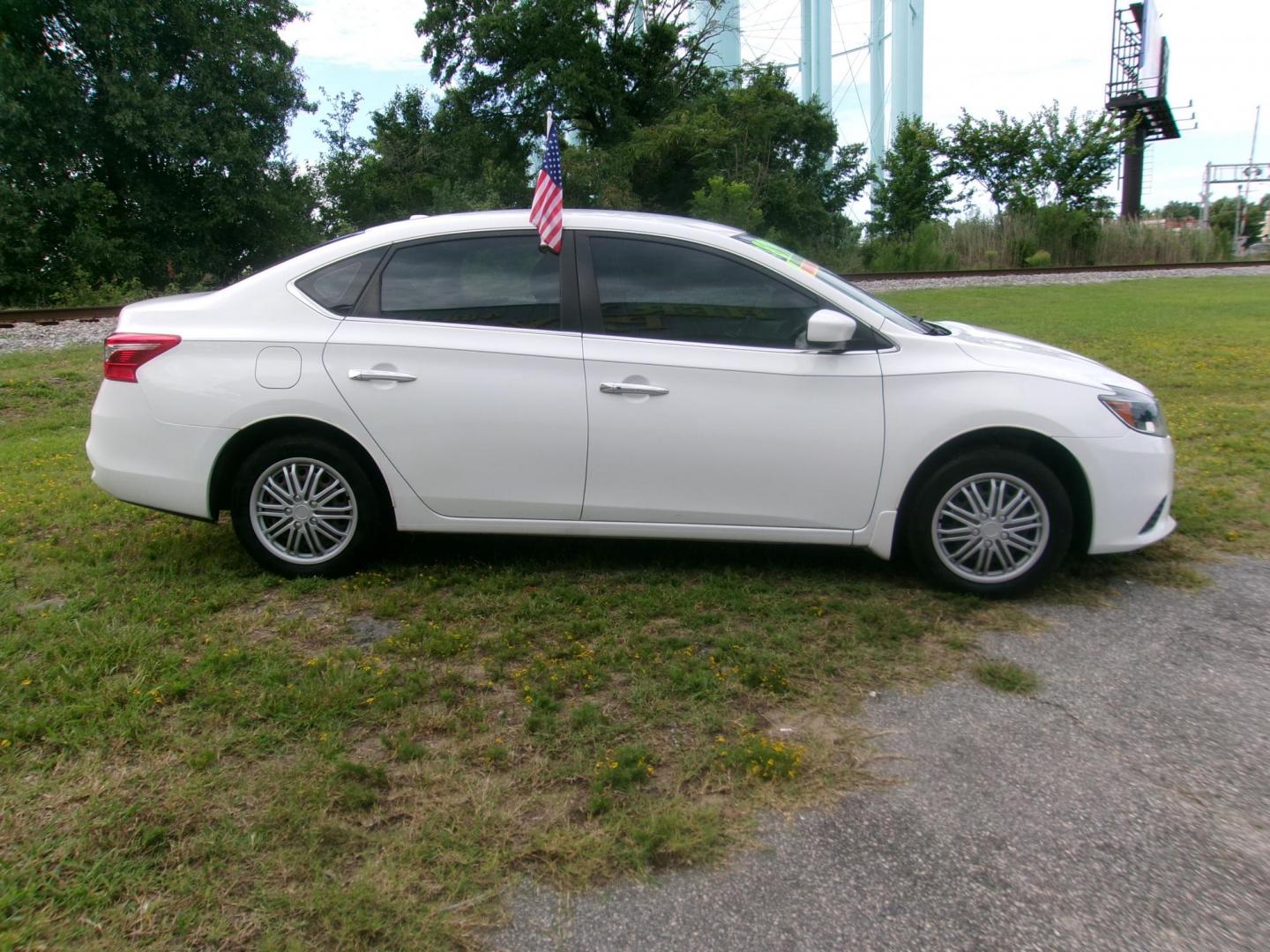2017 White Nissan Sentra S 6MT (3N1AB7AP6HY) with an 1.8L L4 SFI DOHC 16V engine, 6M transmission, located at 2553 Airline Blvd, Portsmouth, VA, 23701, (757) 488-8331, 36.813889, -76.357597 - Photo#4
