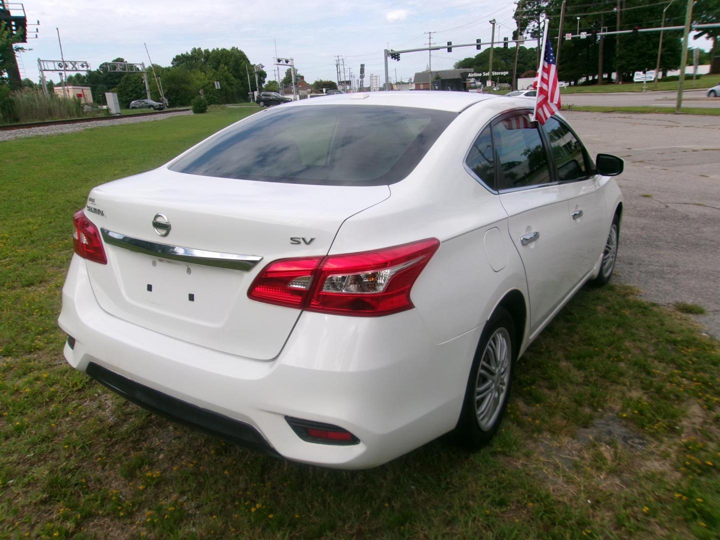 2017 White Nissan Sentra S 6MT (3N1AB7AP6HY) with an 1.8L L4 SFI DOHC 16V engine, 6M transmission, located at 2553 Airline Blvd, Portsmouth, VA, 23701, (757) 488-8331, 36.813889, -76.357597 - Photo#5