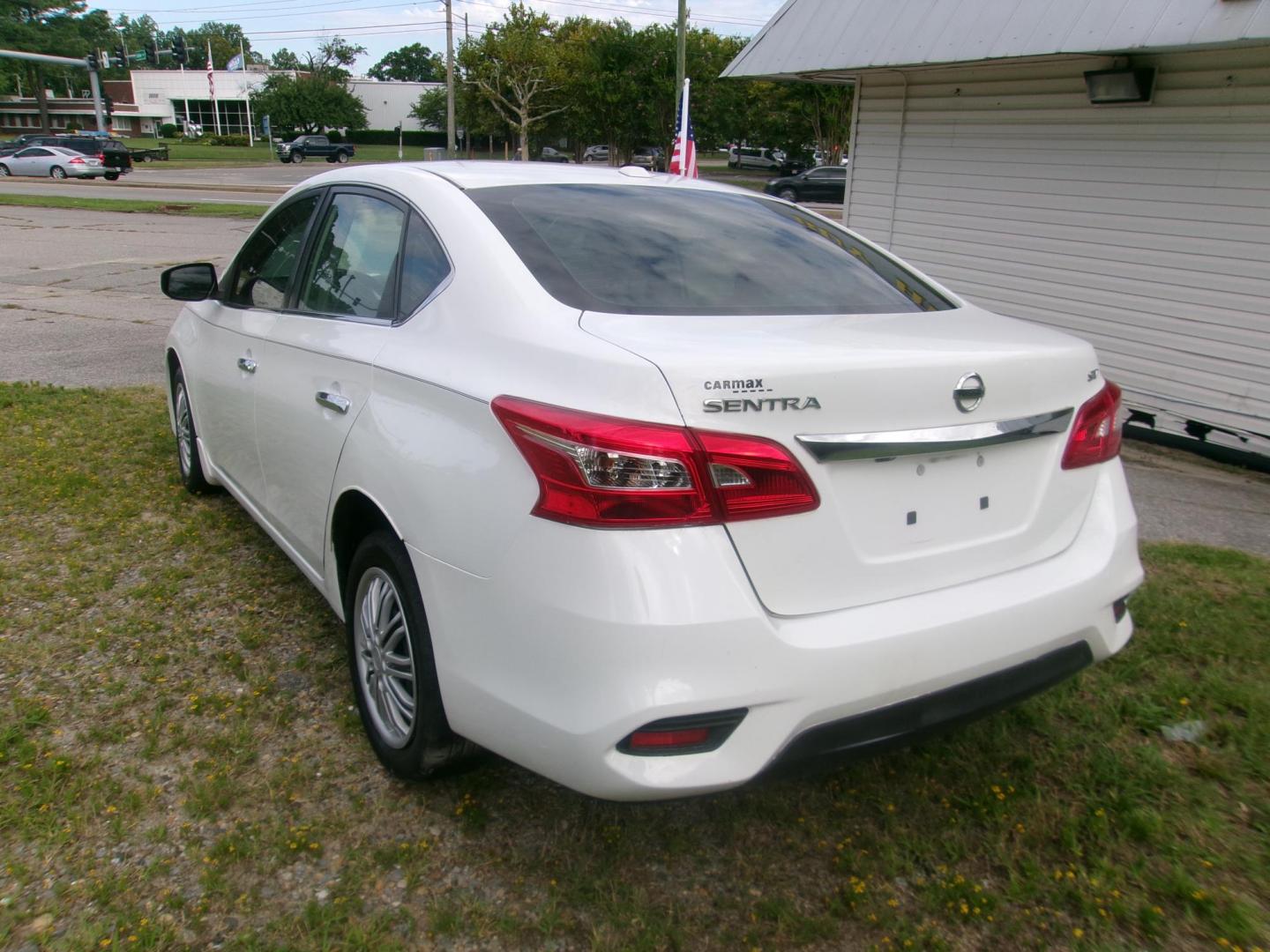2017 White Nissan Sentra S 6MT (3N1AB7AP6HY) with an 1.8L L4 SFI DOHC 16V engine, 6M transmission, located at 2553 Airline Blvd, Portsmouth, VA, 23701, (757) 488-8331, 36.813889, -76.357597 - Photo#7