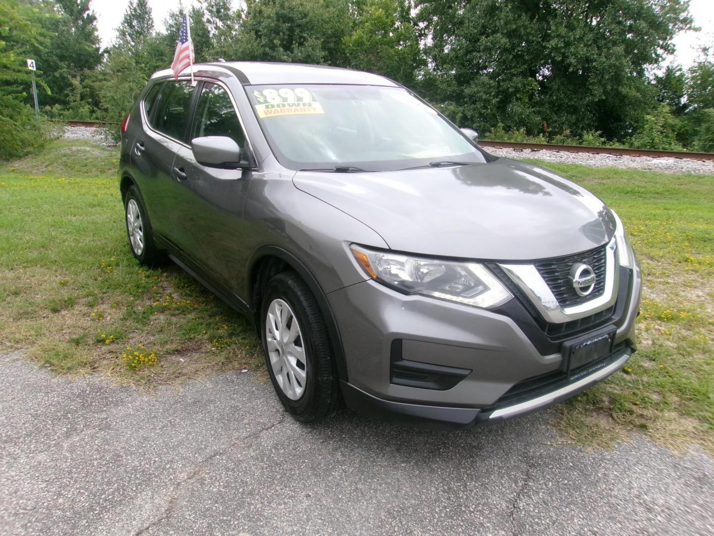 2017 Silver Nissan Rogue SV 2WD (JN8AT2MT8HW) with an 2.5L L4 DOHC 16V engine, CVT transmission, located at 2553 Airline Blvd, Portsmouth, VA, 23701, (757) 488-8331, 36.813889, -76.357597 - ***VEHICLE TERMS*** Down Payment: $899 Weekly Payment: $110 APR: 23.9% Repayment Terms: 42 Months *** CALL ELIZABETH SMITH - DIRECTOR OF MARKETING @ 757-488-8331 TO SCHEDULE YOUR APPOINTMENT TODAY AND GET PRE-APPROVED RIGHT OVER THE PHONE*** - Photo#3