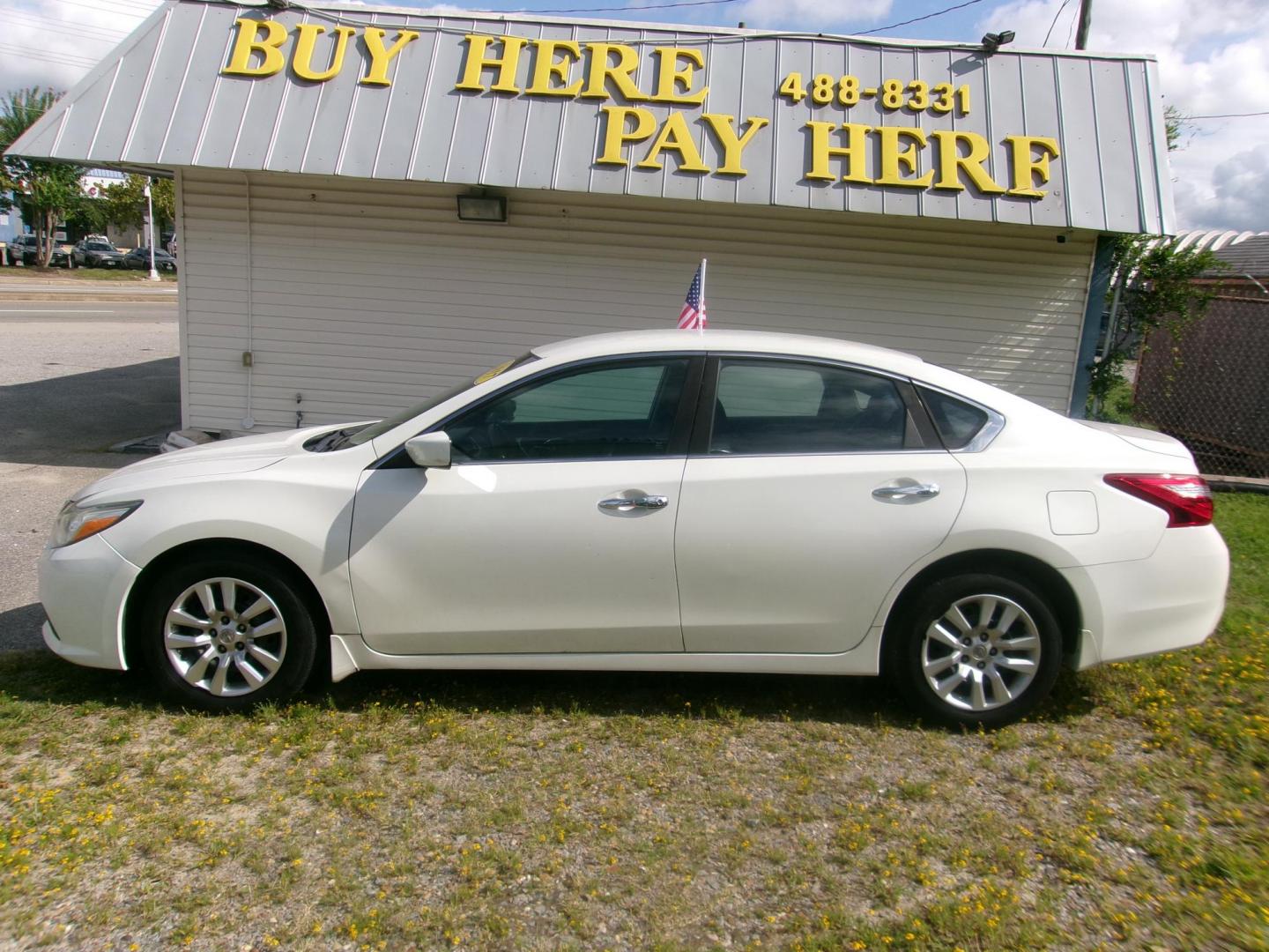 2017 White Nissan Altima 2.5 S (1N4AL3AP1HC) with an 2.5L L4 DOHC 16V engine, CVT transmission, located at 2553 Airline Blvd, Portsmouth, VA, 23701, (757) 488-8331, 36.813889, -76.357597 - ***VEHICLE TERMS*** Down Payment: $799 Weekly Payment: $115 APR: 23.9% Repayment Terms: 42 Months *** CALL ELIZABETH SMITH - DIRECTOR OF MARKETING @ 757-488-8331 TO SCHEDULE YOUR APPOINTMENT TODAY AND GET PRE-APPROVED RIGHT OVER THE PHONE*** - Photo#0