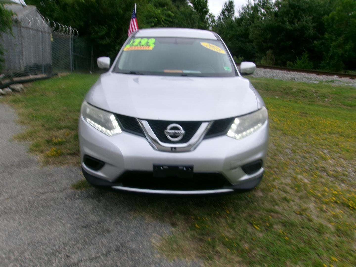 2015 Silver Nissan Rogue S AWD (KNMAT2MV2FP) with an 2.5L L4 DOHC 16V engine, Continuously Variable Transmission transmission, located at 2553 Airline Blvd, Portsmouth, VA, 23701, (757) 488-8331, 36.813889, -76.357597 - ***VEHICLE TERMS*** Down Payment: $799 Weekly Payment: $110 APR: 23.9% Repayment Terms: 42 Months *** CALL ELIZABETH SMITH - DIRECTOR OF MARKETING @ 757-488-8331 TO SCHEDULE YOUR APPOINTMENT TODAY AND GET PRE-APPROVED RIGHT OVER THE PHONE*** - Photo#2