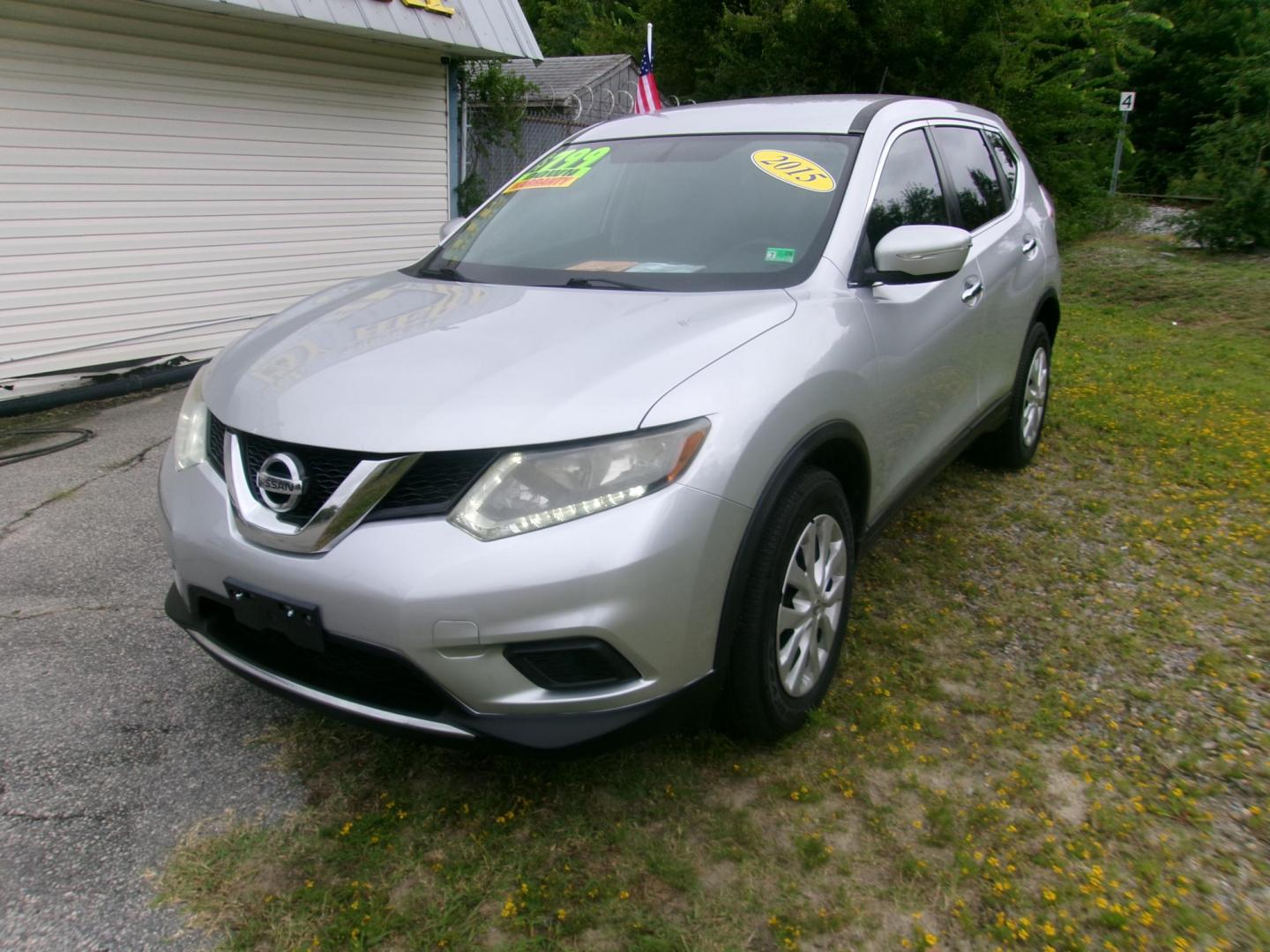 2015 Silver Nissan Rogue S AWD (KNMAT2MV2FP) with an 2.5L L4 DOHC 16V engine, Continuously Variable Transmission transmission, located at 2553 Airline Blvd, Portsmouth, VA, 23701, (757) 488-8331, 36.813889, -76.357597 - ***VEHICLE TERMS*** Down Payment: $799 Weekly Payment: $110 APR: 23.9% Repayment Terms: 42 Months *** CALL ELIZABETH SMITH - DIRECTOR OF MARKETING @ 757-488-8331 TO SCHEDULE YOUR APPOINTMENT TODAY AND GET PRE-APPROVED RIGHT OVER THE PHONE*** - Photo#1