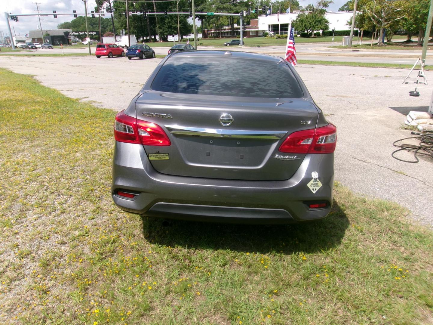 2017 Gray Nissan Sentra S 6MT (3N1AB7AP9HY) with an 1.8L L4 SFI DOHC 16V engine, 6M transmission, located at 2553 Airline Blvd, Portsmouth, VA, 23701, (757) 488-8331, 36.813889, -76.357597 - ***VEHICLE TERMS*** Down Payment: $799 Weekly Payment: $115 APR: 23.9% Repayment Terms: 42 Months *** CALL ELIZABETH SMITH - DIRECTOR OF MARKETING @ 757-488-8331 TO SCHEDULE YOUR APPOINTMENT TODAY AND GET PRE-APPROVED RIGHT OVER THE PHONE*** - Photo#6