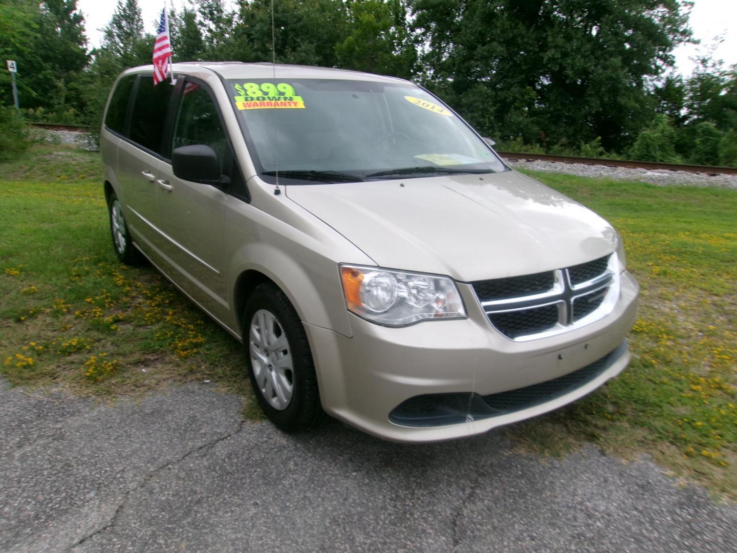2014 Tan Dodge Grand Caravan SE (2C4RDGBG2ER) with an 3.6L V6 DOHC 24V engine, 6-Speed Automatic transmission, located at 2553 Airline Blvd, Portsmouth, VA, 23701, (757) 488-8331, 36.813889, -76.357597 - ***VEHICLE TERMS*** Down Payment: $899 Weekly Payment: $110 APR: 23.9% Repayment Terms: 42 Months *** CALL ELIZABETH SMITH - DIRECTOR OF MARKETING @ 757-488-8331 TO SCHEDULE YOUR APPOINTMENT TODAY AND GET PRE-APPROVED RIGHT OVER THE PHONE*** - Photo#3