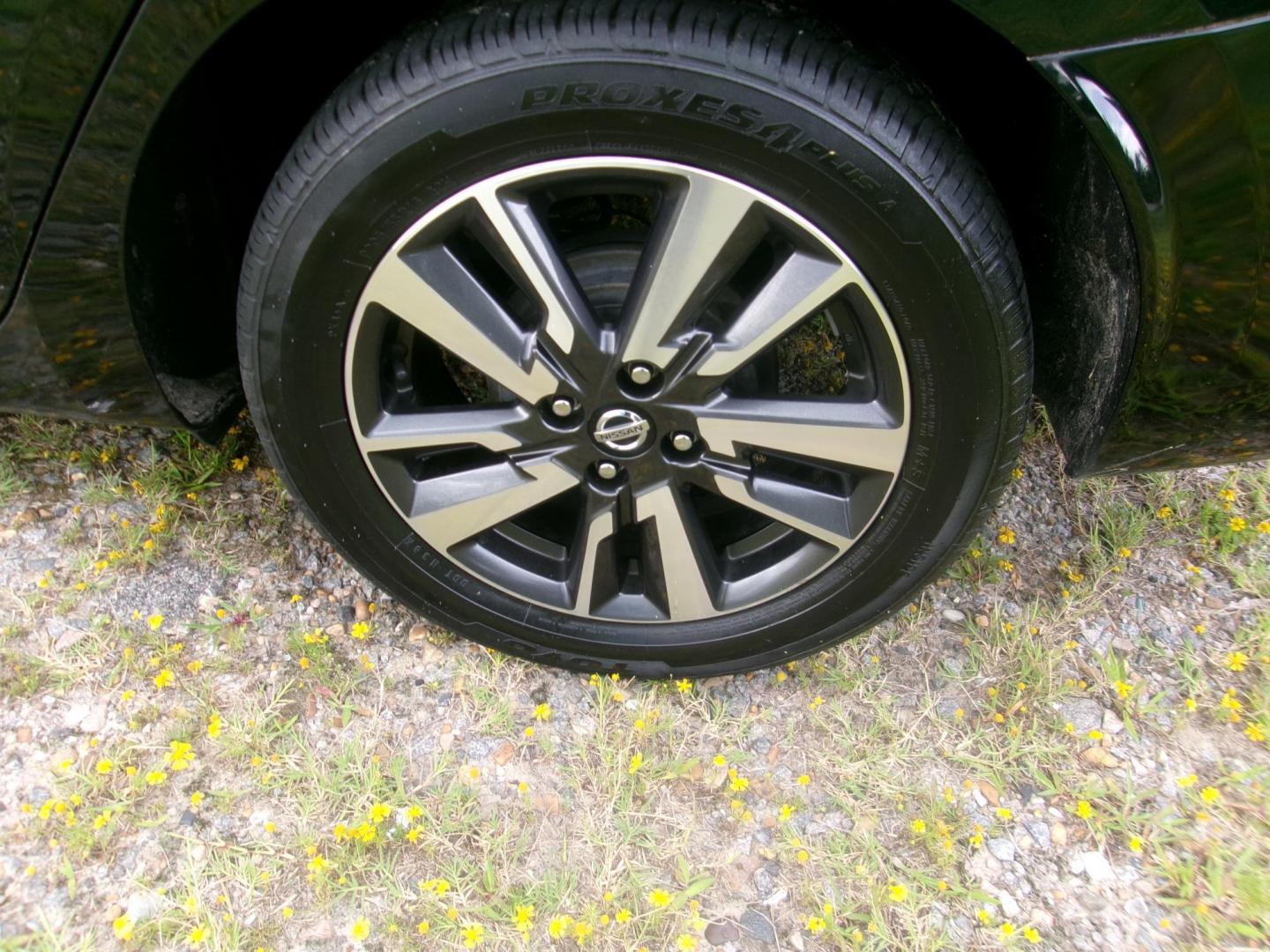 2020 Black Nissan Versa SV (3N1CN8EV4LL) with an 1.6L L4 DOHC 16V engine, CVT transmission, located at 2553 Airline Blvd, Portsmouth, VA, 23701, (757) 488-8331, 36.813889, -76.357597 - ***VEHICLE TERMS*** Down Payment: $999 Weekly Payment: $120 APR: 23.9% Repayment Terms: 42 Months *** CALL ELIZABETH SMITH - DIRECTOR OF MARKETING @ 757-488-8331 TO SCHEDULE YOUR APPOINTMENT TODAY AND GET PRE-APPROVED RIGHT OVER THE PHONE*** - Photo#8