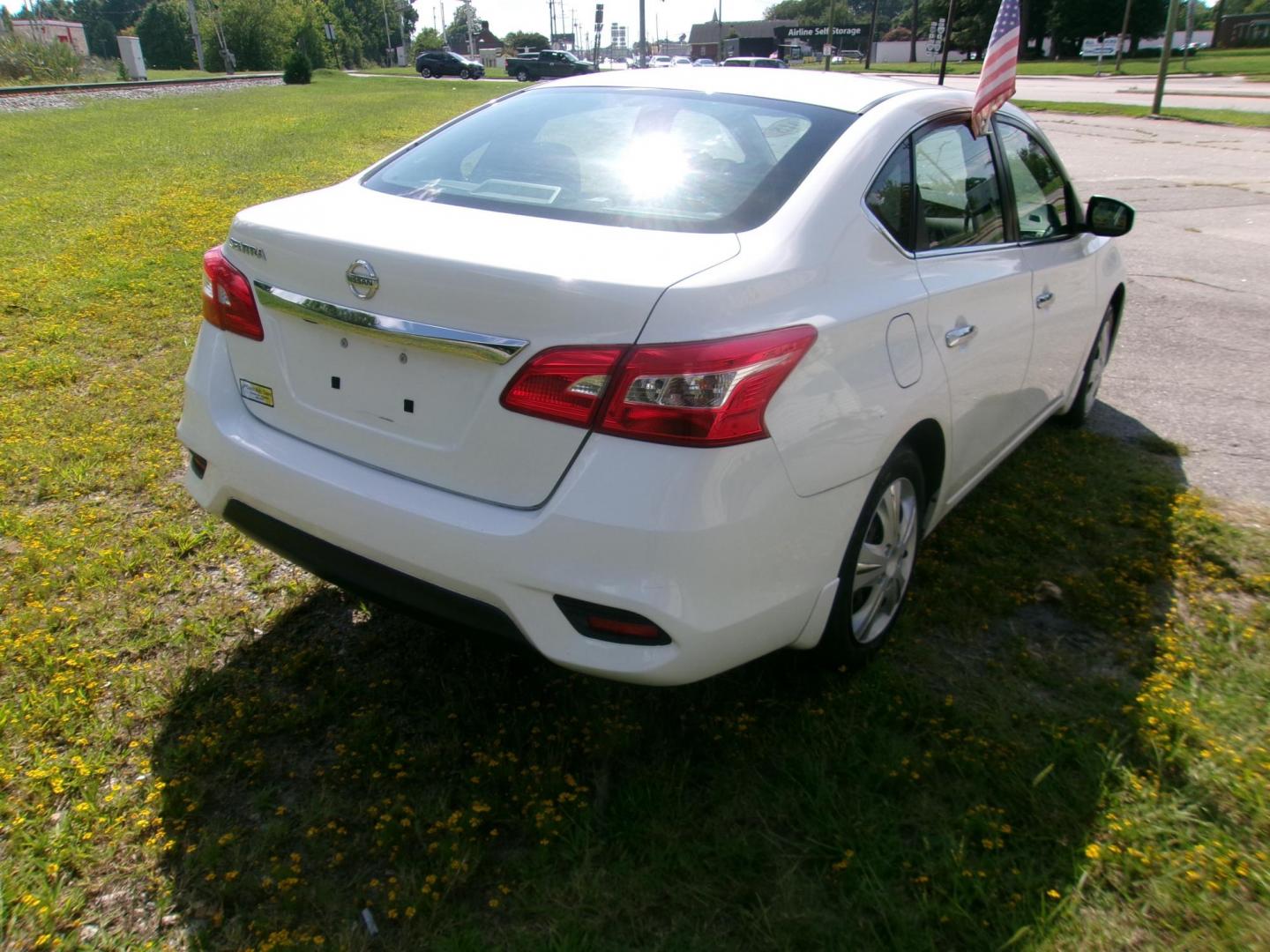 2018 White Nissan Sentra S CVT (3N1AB7AP1JY) with an 1.8L L4 SFI DOHC 16V engine, CVT transmission, located at 2553 Airline Blvd, Portsmouth, VA, 23701, (757) 488-8331, 36.813889, -76.357597 - ***VEHICLE TERMS*** Down Payment: $499 Weekly Payment: $110 APR: 23.9% Repayment Terms: 42 Months *** CALL ELIZABETH SMITH - DIRECTOR OF MARKETING @ 757-488-8331 TO SCHEDULE YOUR APPOINTMENT TODAY AND GET PRE-APPROVED RIGHT OVER THE PHONE*** - Photo#5
