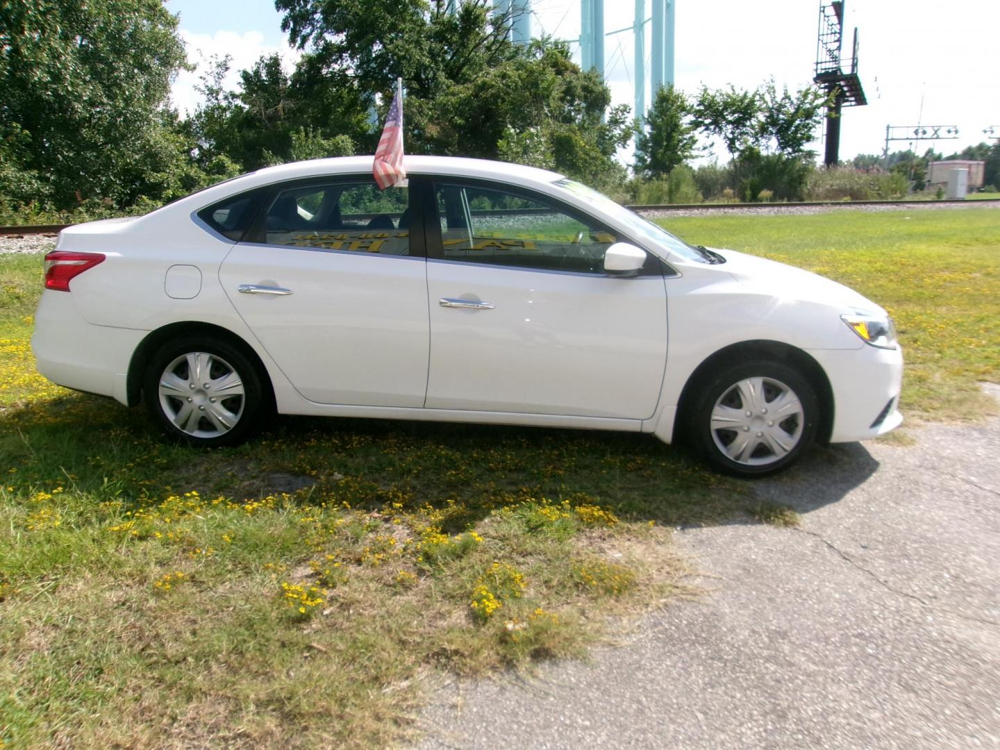 2018 White Nissan Sentra S CVT (3N1AB7AP1JY) with an 1.8L L4 SFI DOHC 16V engine, CVT transmission, located at 2553 Airline Blvd, Portsmouth, VA, 23701, (757) 488-8331, 36.813889, -76.357597 - ***VEHICLE TERMS*** Down Payment: $499 Weekly Payment: $110 APR: 23.9% Repayment Terms: 42 Months *** CALL ELIZABETH SMITH - DIRECTOR OF MARKETING @ 757-488-8331 TO SCHEDULE YOUR APPOINTMENT TODAY AND GET PRE-APPROVED RIGHT OVER THE PHONE*** - Photo#4