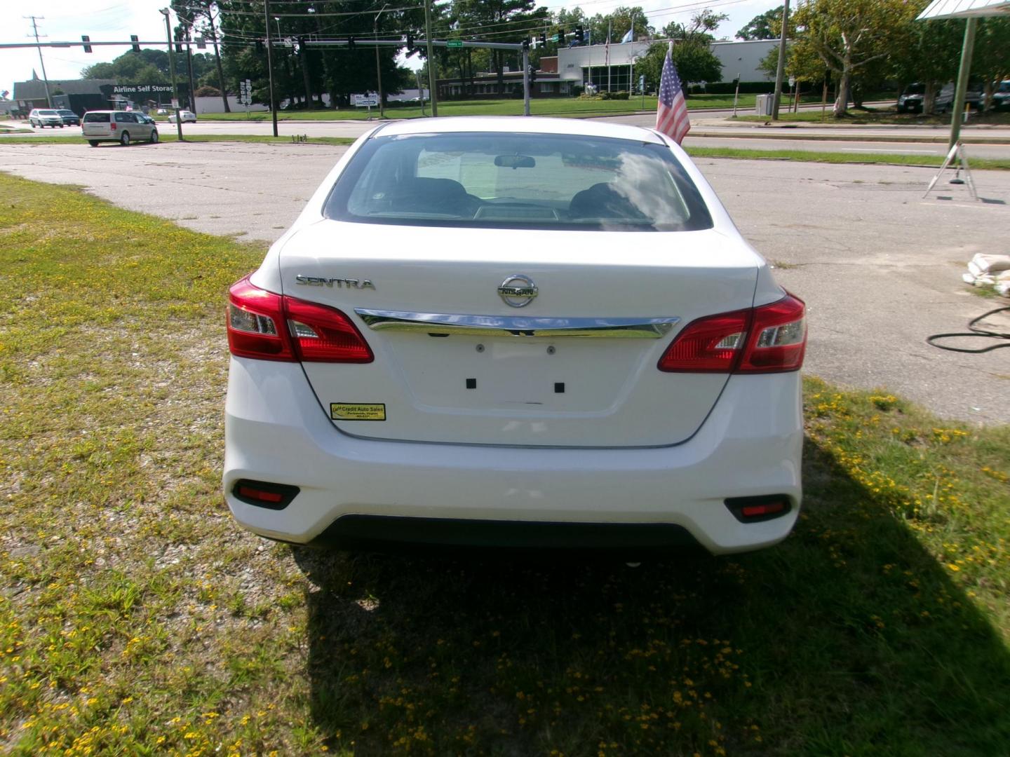 2018 White Nissan Sentra S CVT (3N1AB7AP1JY) with an 1.8L L4 SFI DOHC 16V engine, CVT transmission, located at 2553 Airline Blvd, Portsmouth, VA, 23701, (757) 488-8331, 36.813889, -76.357597 - ***VEHICLE TERMS*** Down Payment: $499 Weekly Payment: $110 APR: 23.9% Repayment Terms: 42 Months *** CALL ELIZABETH SMITH - DIRECTOR OF MARKETING @ 757-488-8331 TO SCHEDULE YOUR APPOINTMENT TODAY AND GET PRE-APPROVED RIGHT OVER THE PHONE*** - Photo#6