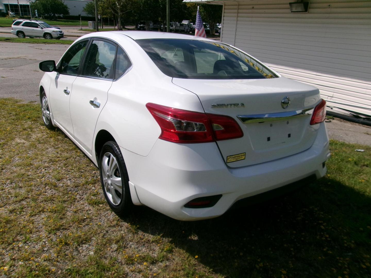 2018 White Nissan Sentra S CVT (3N1AB7AP1JY) with an 1.8L L4 SFI DOHC 16V engine, CVT transmission, located at 2553 Airline Blvd, Portsmouth, VA, 23701, (757) 488-8331, 36.813889, -76.357597 - ***VEHICLE TERMS*** Down Payment: $499 Weekly Payment: $110 APR: 23.9% Repayment Terms: 42 Months *** CALL ELIZABETH SMITH - DIRECTOR OF MARKETING @ 757-488-8331 TO SCHEDULE YOUR APPOINTMENT TODAY AND GET PRE-APPROVED RIGHT OVER THE PHONE*** - Photo#7