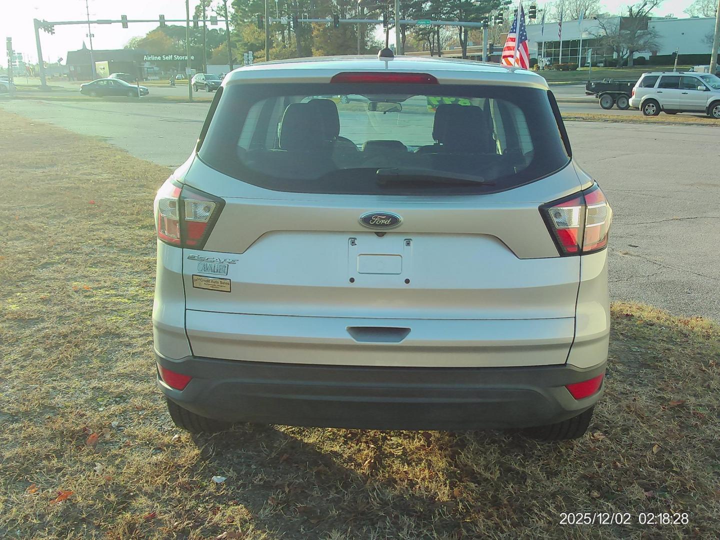 2018 Silver Ford Escape S FWD (1FMCU0F71JU) with an 2.5L L4 DOHC 16V engine, 6A transmission, located at 2553 Airline Blvd, Portsmouth, VA, 23701, (757) 488-8331, 36.813889, -76.357597 - Photo#6