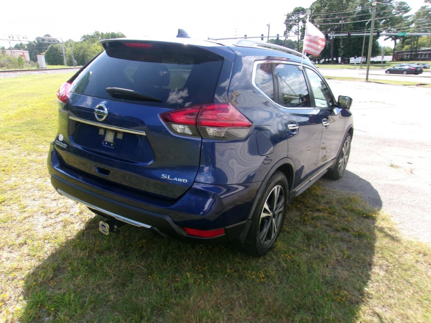 2017 Blue Nissan Rogue SL AWD (JN8AT2MV3HW) with an 2.5L L4 DOHC 16V engine, CVT transmission, located at 2553 Airline Blvd, Portsmouth, VA, 23701, (757) 488-8331, 36.813889, -76.357597 - ***VEHICLE TERMS*** Down Payment: $999 Weekly Payment: $120 APR: 23.9% Repayment Terms: 42 Months *** CALL ELIZABETH SMITH - DIRECTOR OF MARKETING @ 757-488-8331 TO SCHEDULE YOUR APPOINTMENT TODAY AND GET PRE-APPROVED RIGHT OVER THE PHONE*** - Photo#5