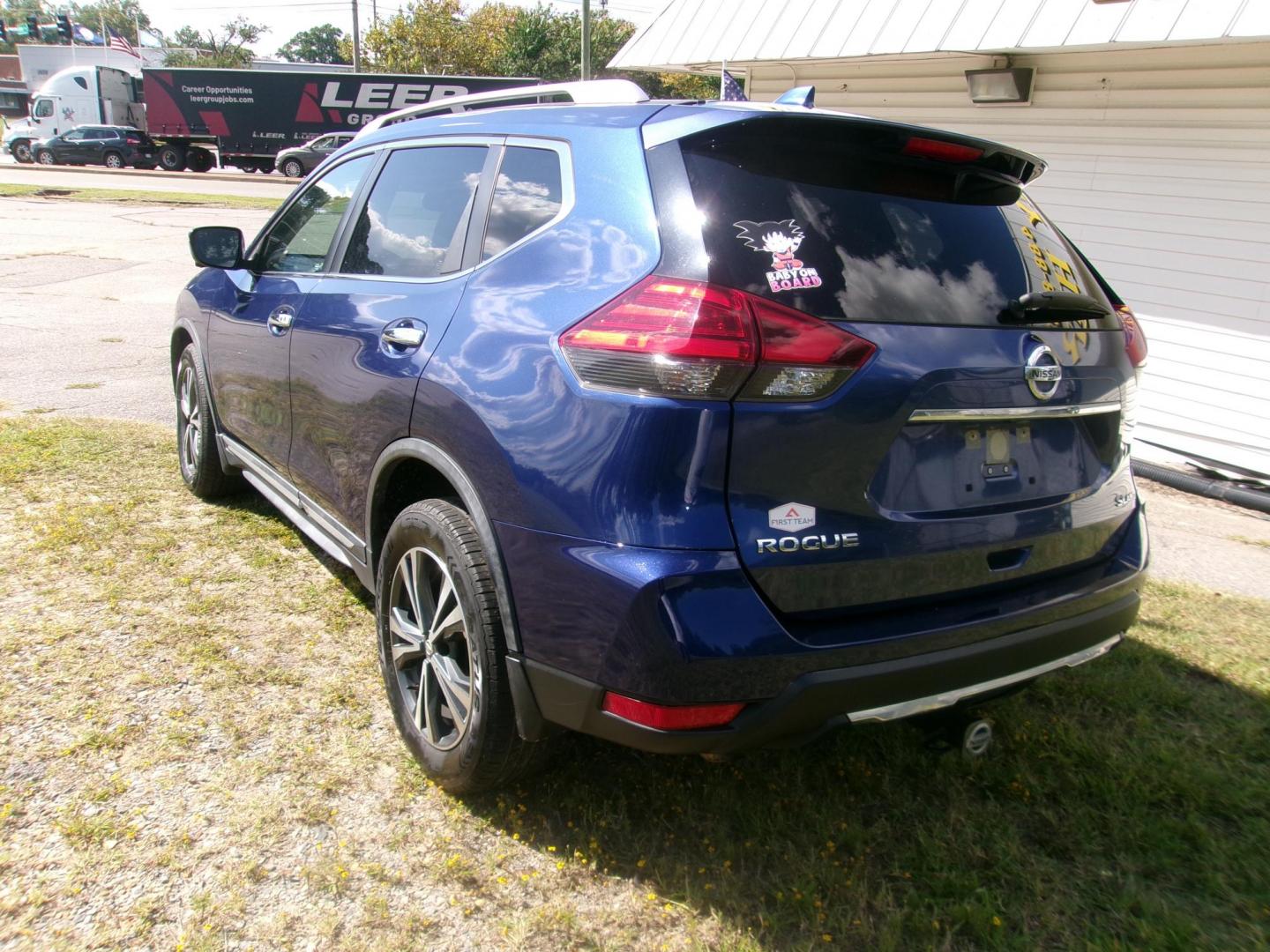 2017 Blue Nissan Rogue SL AWD (JN8AT2MV3HW) with an 2.5L L4 DOHC 16V engine, CVT transmission, located at 2553 Airline Blvd, Portsmouth, VA, 23701, (757) 488-8331, 36.813889, -76.357597 - ***VEHICLE TERMS*** Down Payment: $999 Weekly Payment: $120 APR: 23.9% Repayment Terms: 42 Months *** CALL ELIZABETH SMITH - DIRECTOR OF MARKETING @ 757-488-8331 TO SCHEDULE YOUR APPOINTMENT TODAY AND GET PRE-APPROVED RIGHT OVER THE PHONE*** - Photo#7