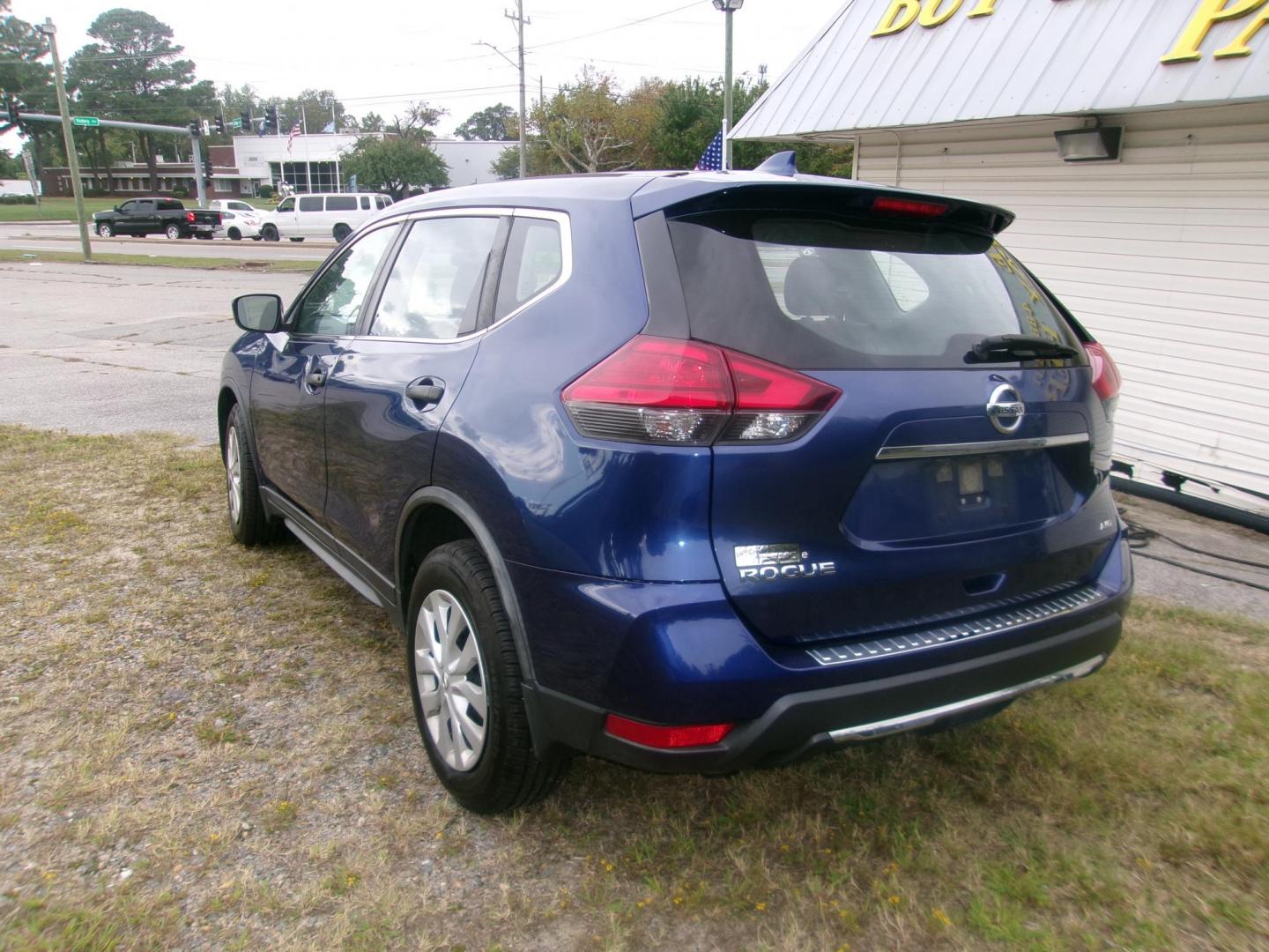 2017 Blue Nissan Rogue SL AWD (JN8AT2MV9HW) with an 2.5L L4 DOHC 16V engine, CVT transmission, located at 2553 Airline Blvd, Portsmouth, VA, 23701, (757) 488-8331, 36.813889, -76.357597 - ***VEHICLE TERMS*** Down Payment: $799 Weekly Payment: $110 APR: 23.9% Repayment Terms: 42 Months *** CALL ELIZABETH SMITH - DIRECTOR OF MARKETING @ 757-488-8331 TO SCHEDULE YOUR APPOINTMENT TODAY AND GET PRE-APPROVED RIGHT OVER THE PHONE*** - Photo#7