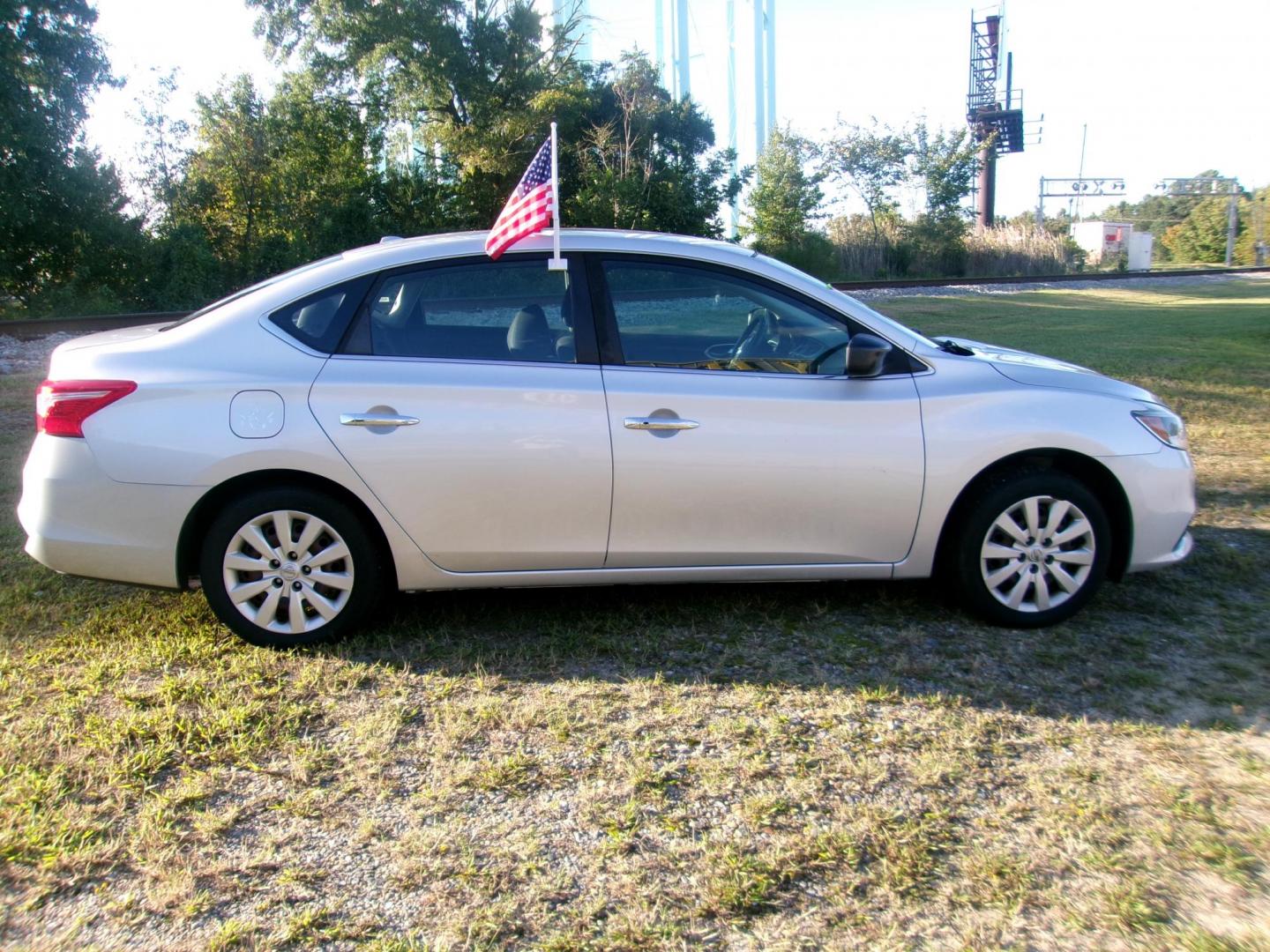 2017 Silver Nissan Sentra S 6MT (3N1AB7APXHL) with an 1.8L L4 SFI DOHC 16V engine, 6M transmission, located at 2553 Airline Blvd, Portsmouth, VA, 23701, (757) 488-8331, 36.813889, -76.357597 - Photo#4
