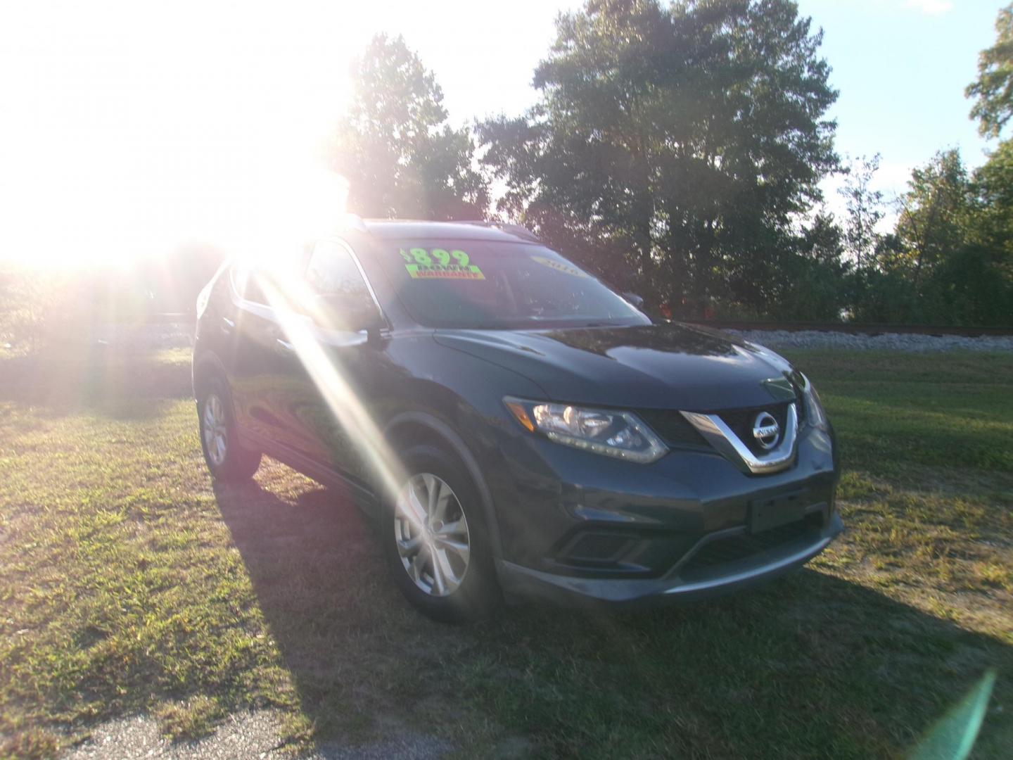 2016 Blue Nissan Rogue S 2WD (KNMAT2MT8GP) with an 2.5L L4 DOHC 16V engine, CVT transmission, located at 2553 Airline Blvd, Portsmouth, VA, 23701, (757) 488-8331, 36.813889, -76.357597 - ***VEHICLE TERMS*** Down Payment: $899 Weekly Payment: $115 APR: 23.9% Repayment Terms: 42 Months *** CALL ELIZABETH SMITH - DIRECTOR OF MARKETING @ 757-488-8331 TO SCHEDULE YOUR APPOINTMENT TODAY AND GET PRE-APPROVED RIGHT OVER THE PHONE*** - Photo#3