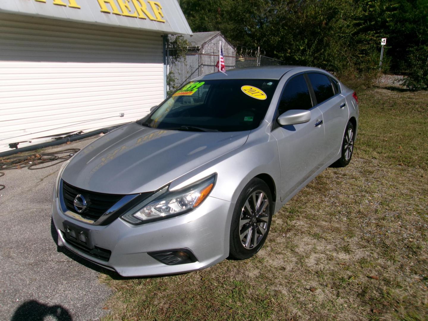 2017 Silver Nissan Altima 2.5 S (1N4AL3AP5HC) with an 2.5L L4 DOHC 16V engine, CVT transmission, located at 2553 Airline Blvd, Portsmouth, VA, 23701, (757) 488-8331, 36.813889, -76.357597 - ***VEHICLE TERMS*** Down Payment: $899 Weekly Payment: $120 APR: 23.9% Repayment Terms: 42 Months *** CALL ELIZABETH SMITH - DIRECTOR OF MARKETING @ 757-488-8331 TO SCHEDULE YOUR APPOINTMENT TODAY AND GET PRE-APPROVED RIGHT OVER THE PHONE*** - Photo#1