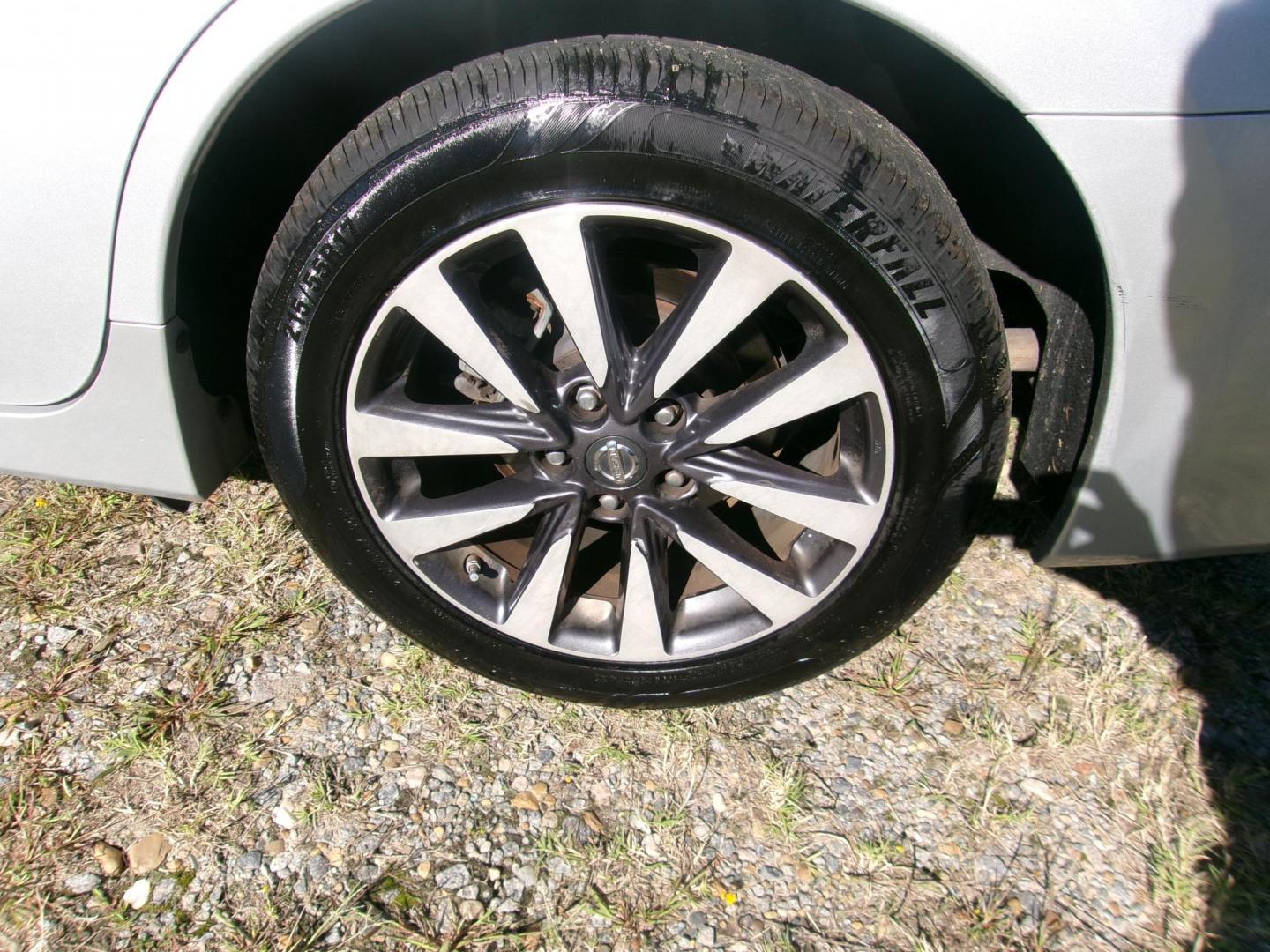 2017 Silver Nissan Altima 2.5 S (1N4AL3AP5HC) with an 2.5L L4 DOHC 16V engine, CVT transmission, located at 2553 Airline Blvd, Portsmouth, VA, 23701, (757) 488-8331, 36.813889, -76.357597 - ***VEHICLE TERMS*** Down Payment: $899 Weekly Payment: $120 APR: 23.9% Repayment Terms: 42 Months *** CALL ELIZABETH SMITH - DIRECTOR OF MARKETING @ 757-488-8331 TO SCHEDULE YOUR APPOINTMENT TODAY AND GET PRE-APPROVED RIGHT OVER THE PHONE*** - Photo#8