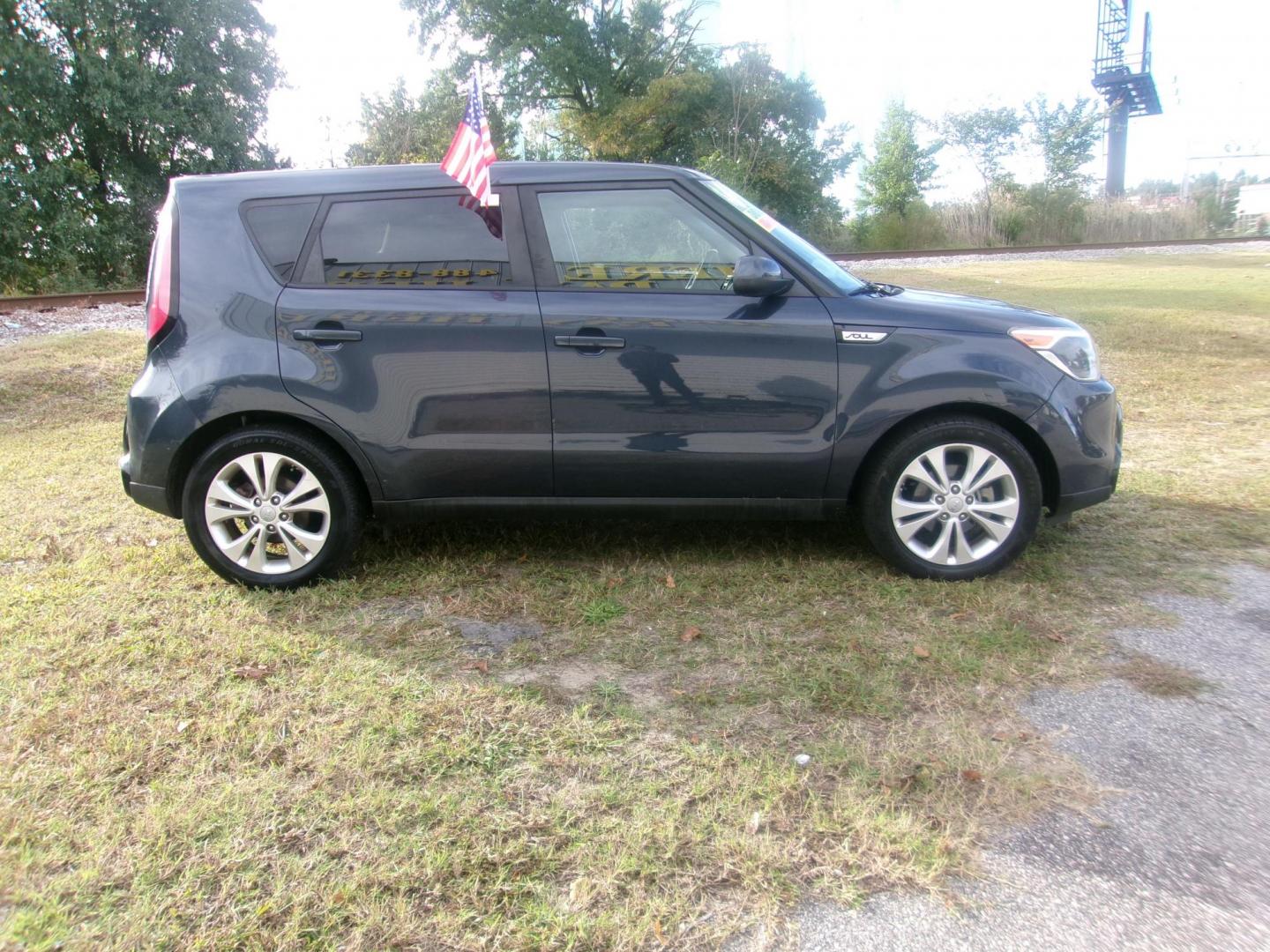 2016 Blue Kia Soul + (KNDJP3A58G7) with an 2.0L L4 DOHC 16V engine, 6A transmission, located at 2553 Airline Blvd, Portsmouth, VA, 23701, (757) 488-8331, 36.813889, -76.357597 - ***VEHICLE TERMS*** Down Payment: $699 Weekly Payment: $110 APR: 23.9% Repayment Terms: 42 Months *** CALL ELIZABETH SMITH - DIRECTOR OF MARKETING @ 757-488-8331 TO SCHEDULE YOUR APPOINTMENT TODAY AND GET PRE-APPROVED RIGHT OVER THE PHONE*** - Photo#4