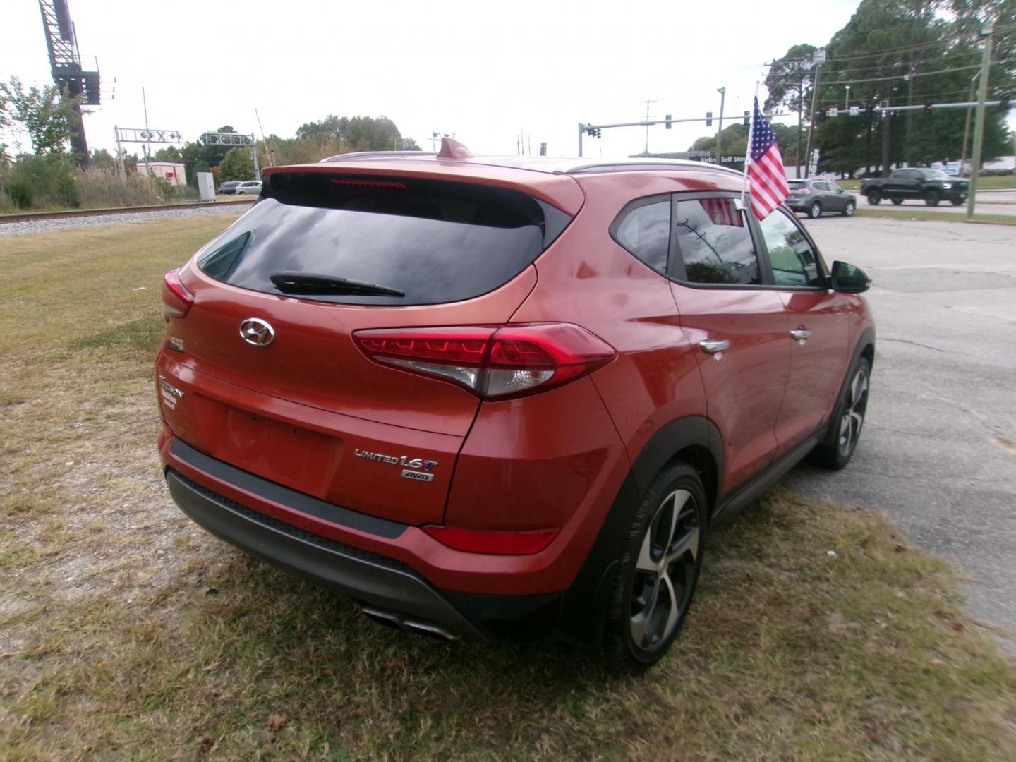 2016 Red Hyundai Tucson Eco AWD (KM8J3CA22GU) with an 1.6L L4 DOHC 16V engine, 7A transmission, located at 2553 Airline Blvd, Portsmouth, VA, 23701, (757) 488-8331, 36.813889, -76.357597 - ***VEHICLE TERMS*** Down Payment: $999 Weekly Payment: $125 APR: 23.9% Repayment Terms: 42 Months *** CALL ELIZABETH SMITH - DIRECTOR OF MARKETING @ 757-488-8331 TO SCHEDULE YOUR APPOINTMENT TODAY AND GET PRE-APPROVED RIGHT OVER THE PHONE*** - Photo#5