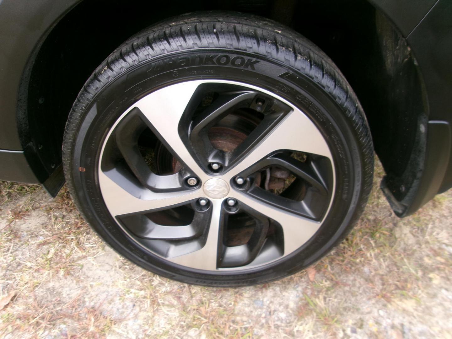 2016 Red Hyundai Tucson Eco AWD (KM8J3CA22GU) with an 1.6L L4 DOHC 16V engine, 7A transmission, located at 2553 Airline Blvd, Portsmouth, VA, 23701, (757) 488-8331, 36.813889, -76.357597 - ***VEHICLE TERMS*** Down Payment: $999 Weekly Payment: $125 APR: 23.9% Repayment Terms: 42 Months *** CALL ELIZABETH SMITH - DIRECTOR OF MARKETING @ 757-488-8331 TO SCHEDULE YOUR APPOINTMENT TODAY AND GET PRE-APPROVED RIGHT OVER THE PHONE*** - Photo#8