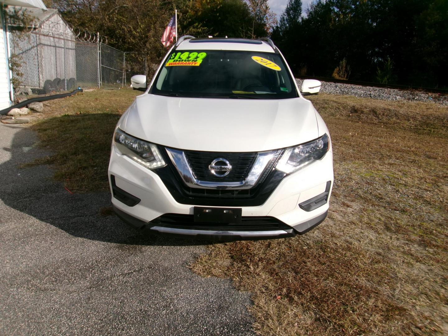 2017 White Nissan Rogue S AWD (5N1AT2MVXHC) with an 2.5L L4 DOHC 16V engine, CVT transmission, located at 2553 Airline Blvd, Portsmouth, VA, 23701, (757) 488-8331, 36.813889, -76.357597 - Photo#2