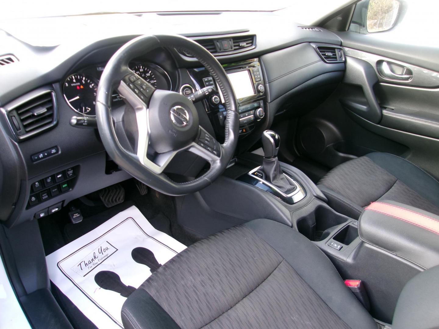 2017 White Nissan Rogue S AWD (5N1AT2MVXHC) with an 2.5L L4 DOHC 16V engine, CVT transmission, located at 2553 Airline Blvd, Portsmouth, VA, 23701, (757) 488-8331, 36.813889, -76.357597 - Photo#9