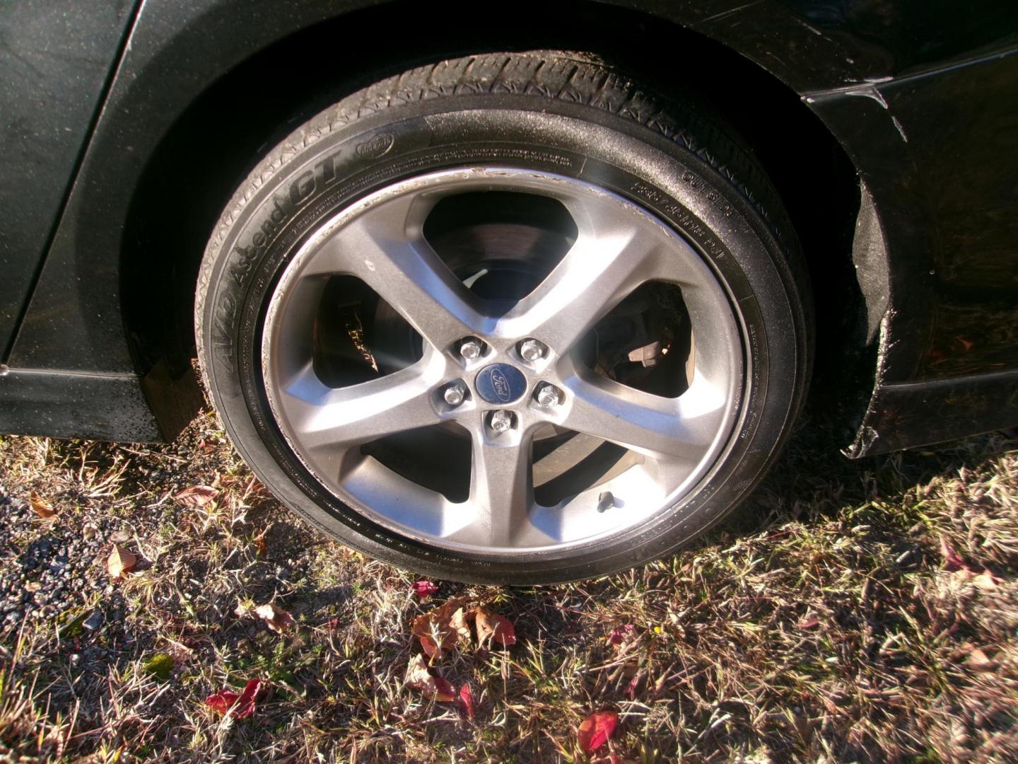 2015 Black Ford Fusion SE (3FA6P0H71FR) with an 2.5L L4 DOHC 16V engine, located at 2553 Airline Blvd, Portsmouth, VA, 23701, (757) 488-8331, 36.813889, -76.357597 - ***VEHICLE TERMS*** Down Payment: $799 Weekly Payment: $110 APR: 23.9% Repayment Terms: 42 Months *** CALL ELIZABETH SMITH - DIRECTOR OF MARKETING @ 757-488-8331 TO SCHEDULE YOUR APPOINTMENT TODAY AND GET PRE-APPROVED RIGHT OVER THE PHONE*** - Photo#8