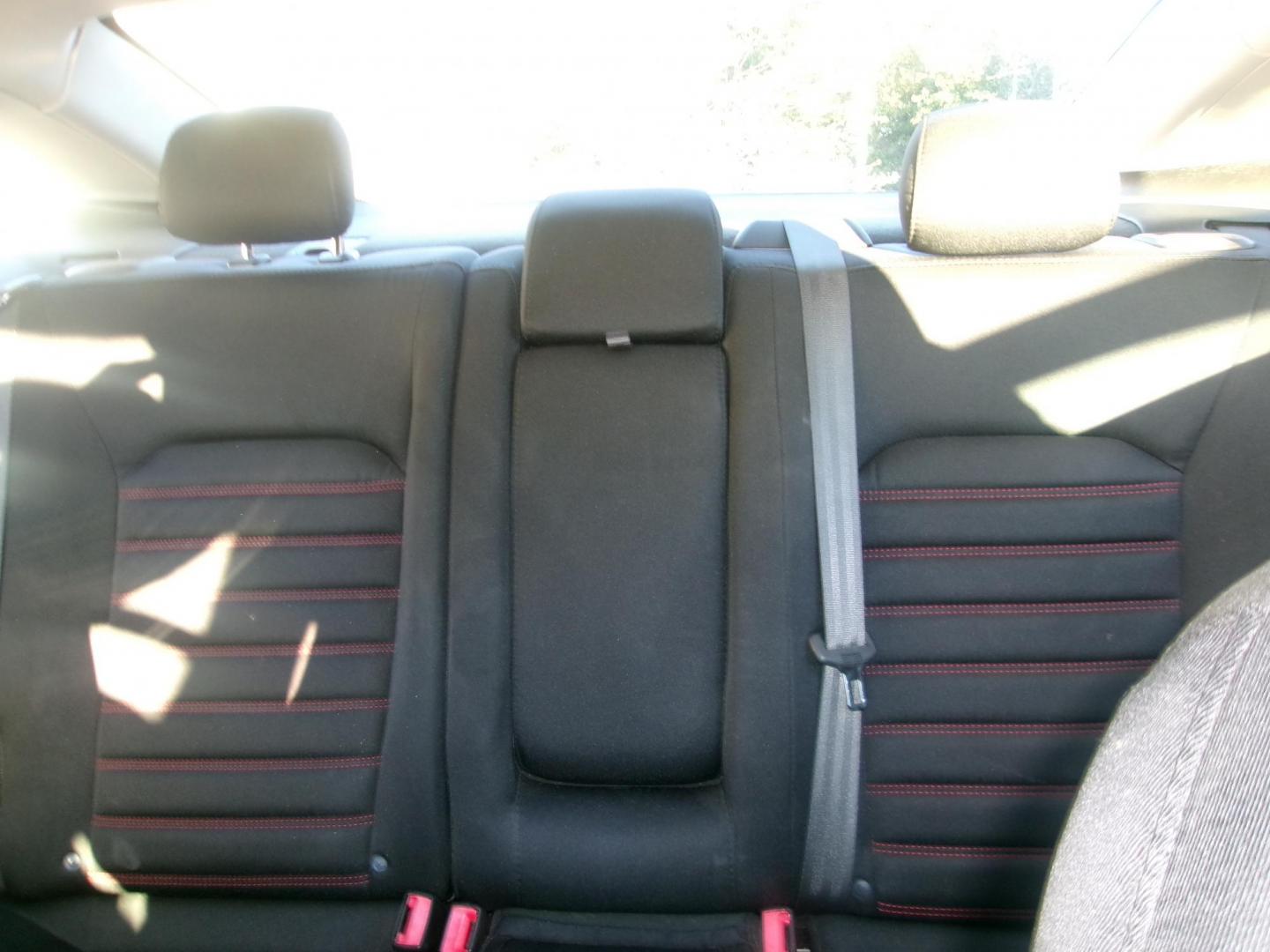 2015 Black Ford Fusion SE (3FA6P0H71FR) with an 2.5L L4 DOHC 16V engine, located at 2553 Airline Blvd, Portsmouth, VA, 23701, (757) 488-8331, 36.813889, -76.357597 - ***VEHICLE TERMS*** Down Payment: $799 Weekly Payment: $110 APR: 23.9% Repayment Terms: 42 Months *** CALL ELIZABETH SMITH - DIRECTOR OF MARKETING @ 757-488-8331 TO SCHEDULE YOUR APPOINTMENT TODAY AND GET PRE-APPROVED RIGHT OVER THE PHONE*** - Photo#10