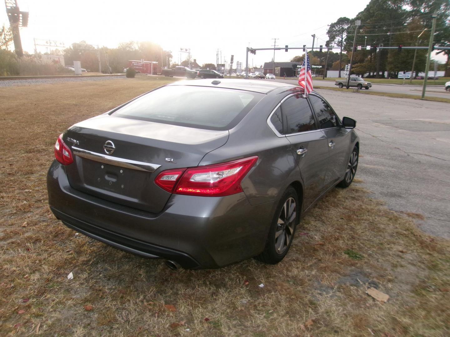 2017 Gray Nissan Altima 2.5 S (1N4AL3AP4HC) with an 2.5L L4 DOHC 16V engine, CVT transmission, located at 2553 Airline Blvd, Portsmouth, VA, 23701, (757) 488-8331, 36.813889, -76.357597 - ***VEHICLE TERMS*** Down Payment: $899 Weekly Payment: $115 APR: 23.9% Repayment Terms: 42 Months *** CALL ELIZABETH SMITH - DIRECTOR OF MARKETING @ 757-488-8331 TO SCHEDULE YOUR APPOINTMENT TODAY AND GET PRE-APPROVED RIGHT OVER THE PHONE*** - Photo#5