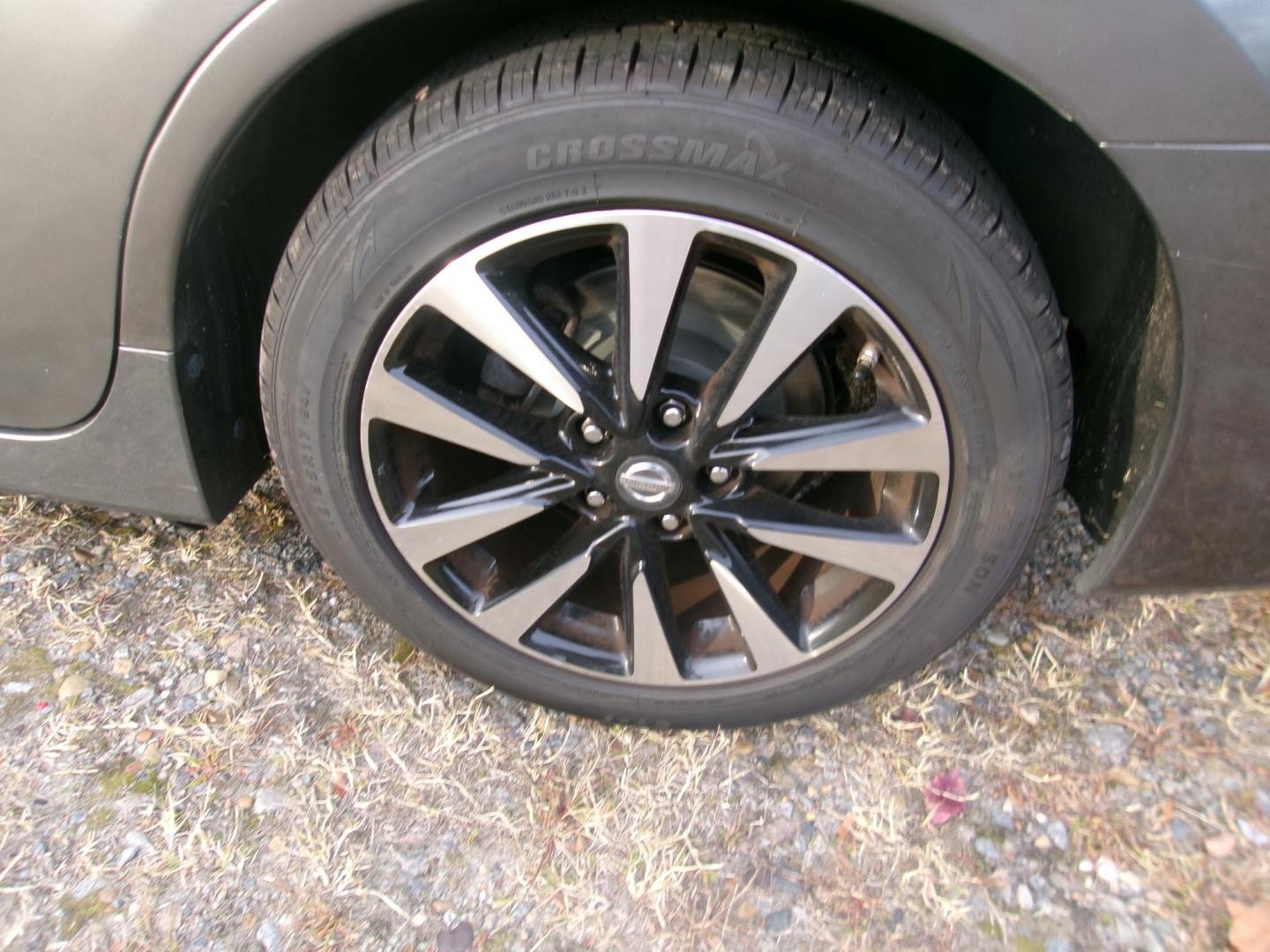 2017 Gray Nissan Altima 2.5 S (1N4AL3AP4HC) with an 2.5L L4 DOHC 16V engine, CVT transmission, located at 2553 Airline Blvd, Portsmouth, VA, 23701, (757) 488-8331, 36.813889, -76.357597 - ***VEHICLE TERMS*** Down Payment: $899 Weekly Payment: $115 APR: 23.9% Repayment Terms: 42 Months *** CALL ELIZABETH SMITH - DIRECTOR OF MARKETING @ 757-488-8331 TO SCHEDULE YOUR APPOINTMENT TODAY AND GET PRE-APPROVED RIGHT OVER THE PHONE*** - Photo#8