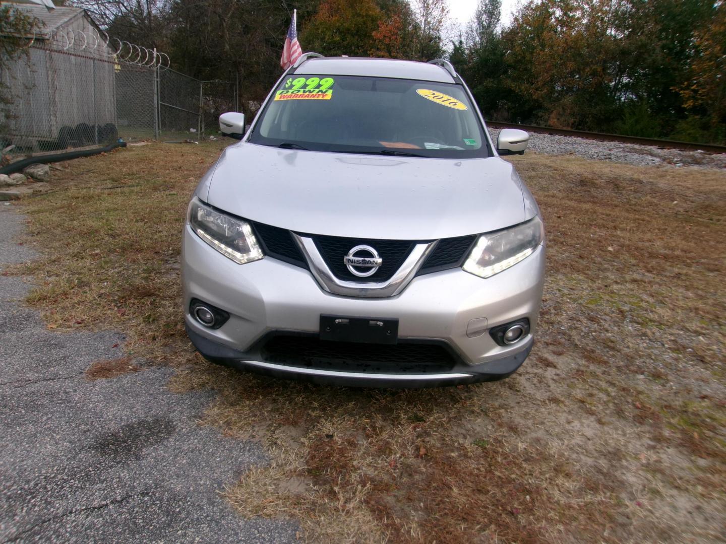 2016 Silver Nissan Rogue S AWD (5N1AT2MV0GC) with an 2.5L L4 DOHC 16V engine, CVT transmission, located at 2553 Airline Blvd, Portsmouth, VA, 23701, (757) 488-8331, 36.813889, -76.357597 - ***VEHICLE TERMS*** Down Payment: $999 Weekly Payment: $115 APR: 23.9% Repayment Terms: 42 Months *** CALL ELIZABETH SMITH - DIRECTOR OF MARKETING @ 757-488-8331 TO SCHEDULE YOUR APPOINTMENT TODAY AND GET PRE-APPROVED RIGHT OVER THE PHONE*** - Photo#2