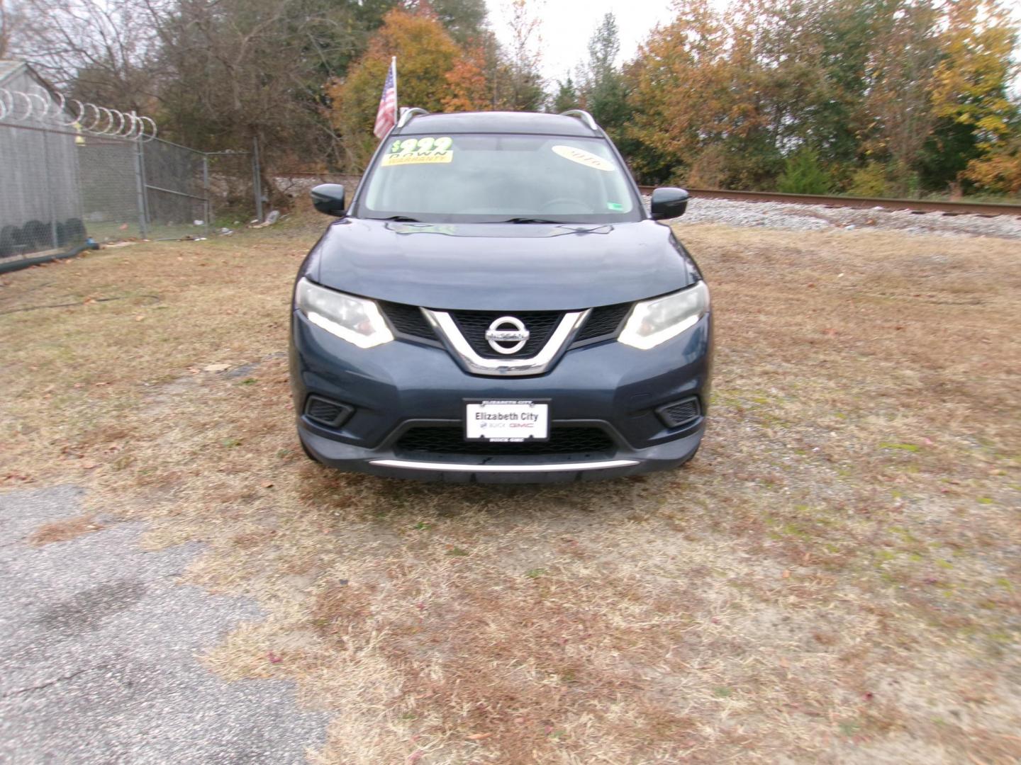2016 Blue Nissan Rogue S 2WD (5N1AT2MT7GC) with an 2.5L L4 DOHC 16V engine, CVT transmission, located at 2553 Airline Blvd, Portsmouth, VA, 23701, (757) 488-8331, 36.813889, -76.357597 - ***VEHICLE TERMS*** Down Payment: $999 Weekly Payment: $115 APR: 23.9% Repayment Terms: 42 Months *** CALL ELIZABETH SMITH - DIRECTOR OF MARKETING @ 757-488-8331 TO SCHEDULE YOUR APPOINTMENT TODAY AND GET PRE-APPROVED RIGHT OVER THE PHONE*** - Photo#2