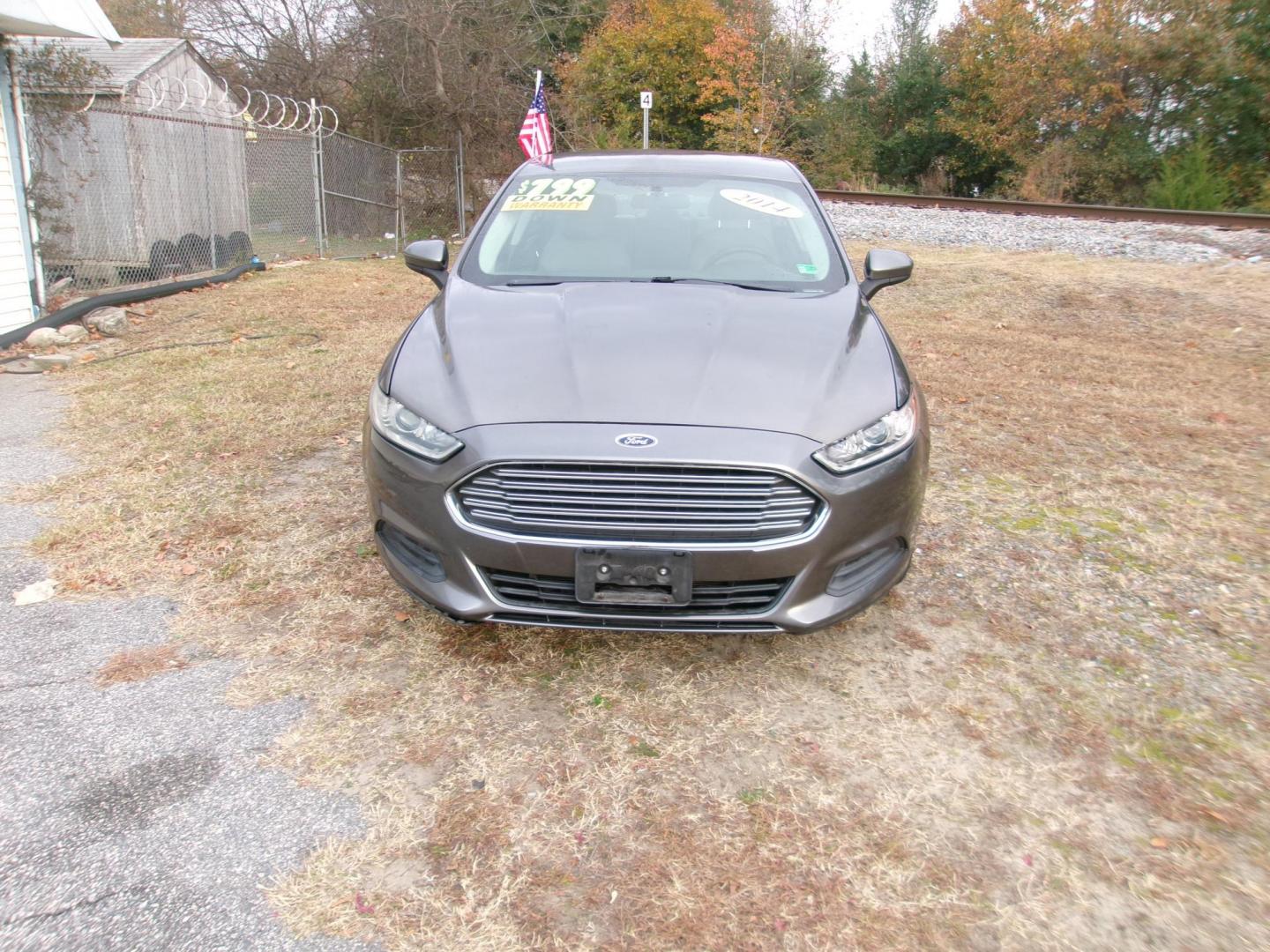 2014 Gray Ford Fusion S (1FA6P0G7XE5) with an 2.5L L4 DOHC 16V engine, located at 2553 Airline Blvd, Portsmouth, VA, 23701, (757) 488-8331, 36.813889, -76.357597 - ***VEHICLE TERMS*** Down Payment: $799 Weekly Payment: $110 APR: 23.9% Repayment Terms: 42 Months *** CALL ELIZABETH SMITH - DIRECTOR OF MARKETING @ 757-488-8331 TO SCHEDULE YOUR APPOINTMENT TODAY AND GET PRE-APPROVED RIGHT OVER THE PHONE*** - Photo#2