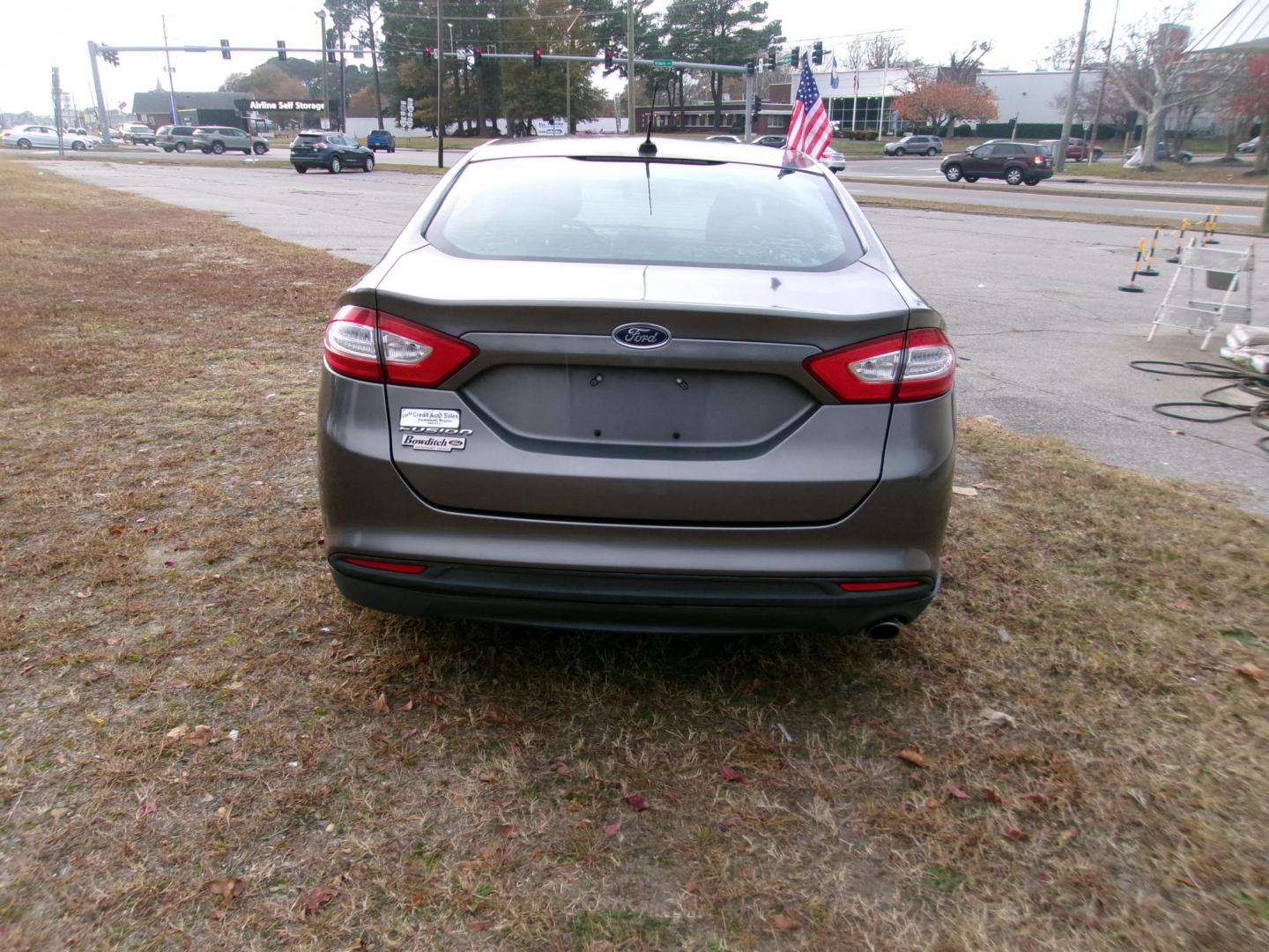 2014 Gray Ford Fusion S (1FA6P0G7XE5) with an 2.5L L4 DOHC 16V engine, located at 2553 Airline Blvd, Portsmouth, VA, 23701, (757) 488-8331, 36.813889, -76.357597 - ***VEHICLE TERMS*** Down Payment: $799 Weekly Payment: $110 APR: 23.9% Repayment Terms: 42 Months *** CALL ELIZABETH SMITH - DIRECTOR OF MARKETING @ 757-488-8331 TO SCHEDULE YOUR APPOINTMENT TODAY AND GET PRE-APPROVED RIGHT OVER THE PHONE*** - Photo#6