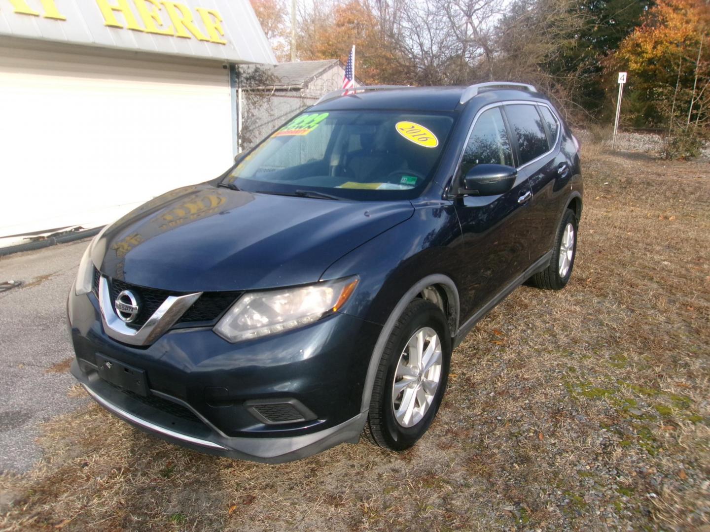 2016 Blue Nissan Rogue SV AWD (KNMAT2MV1GP) with an 2.5L L4 DOHC 16V engine, CVT transmission, located at 2553 Airline Blvd, Portsmouth, VA, 23701, (757) 488-8331, 36.813889, -76.357597 - ***VEHICLE TERMS*** Down Payment: $999 Weekly Payment: $115 APR: 23.9% Repayment Terms: 42 Months *** CALL ELIZABETH SMITH - DIRECTOR OF MARKETING @ 757-488-8331 TO SCHEDULE YOUR APPOINTMENT TODAY AND GET PRE-APPROVED RIGHT OVER THE PHONE*** - Photo#1