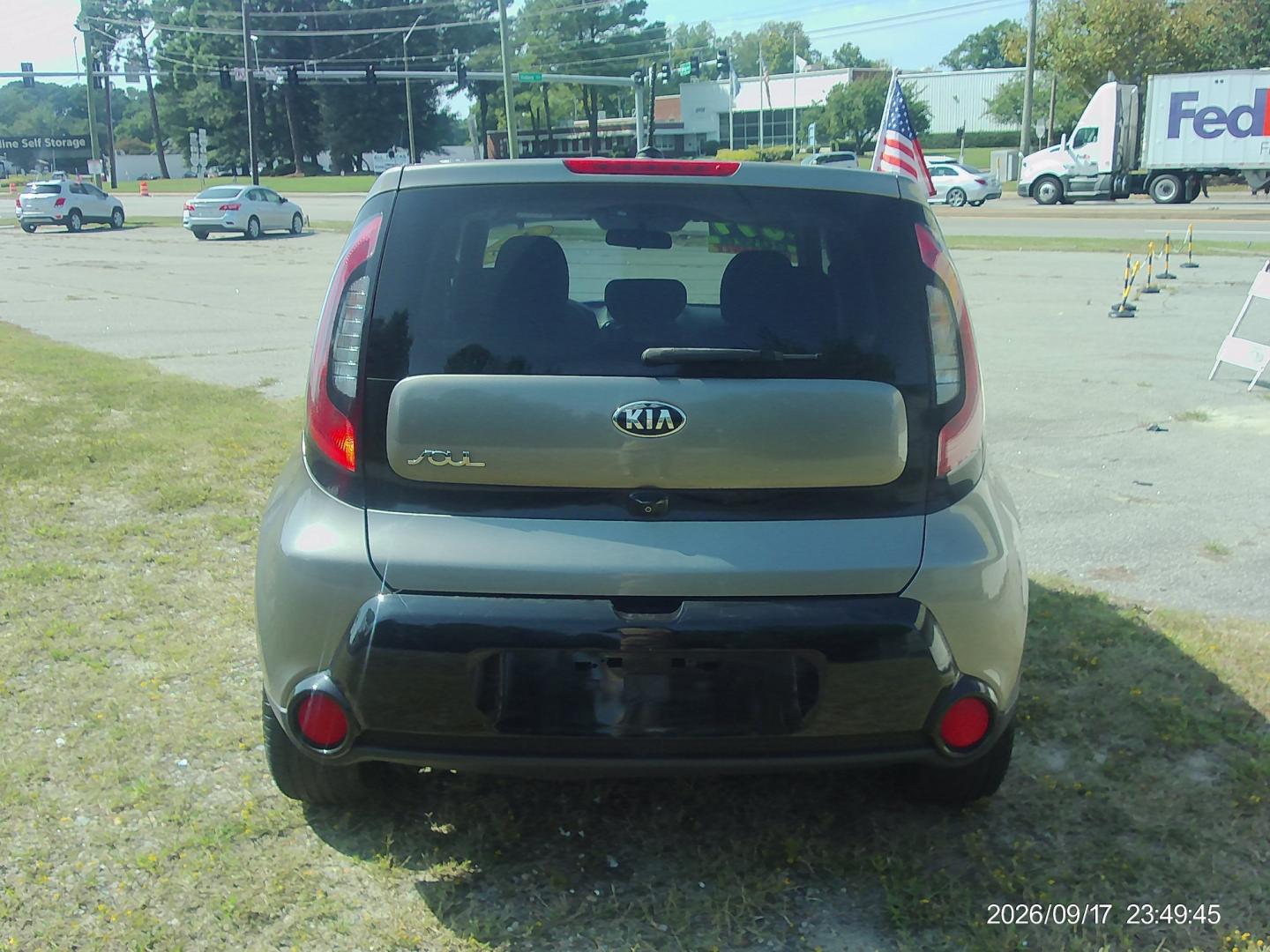 2016 Gray Kia Soul + (KNDJP3A54G7) with an 2.0L L4 DOHC 16V engine, 6A transmission, located at 2553 Airline Blvd, Portsmouth, VA, 23701, (757) 488-8331, 36.813889, -76.357597 - ***VEHICLE TERMS*** Down Payment: $699 Weekly Payment: $110 APR: 23.9% Repayment Terms: 42 Months *** CALL ELIZABETH SMITH - DIRECTOR OF MARKETING @ 757-488-8331 TO SCHEDULE YOUR APPOINTMENT TODAY AND GET PRE-APPROVED RIGHT OVER THE PHONE***- Photo#6