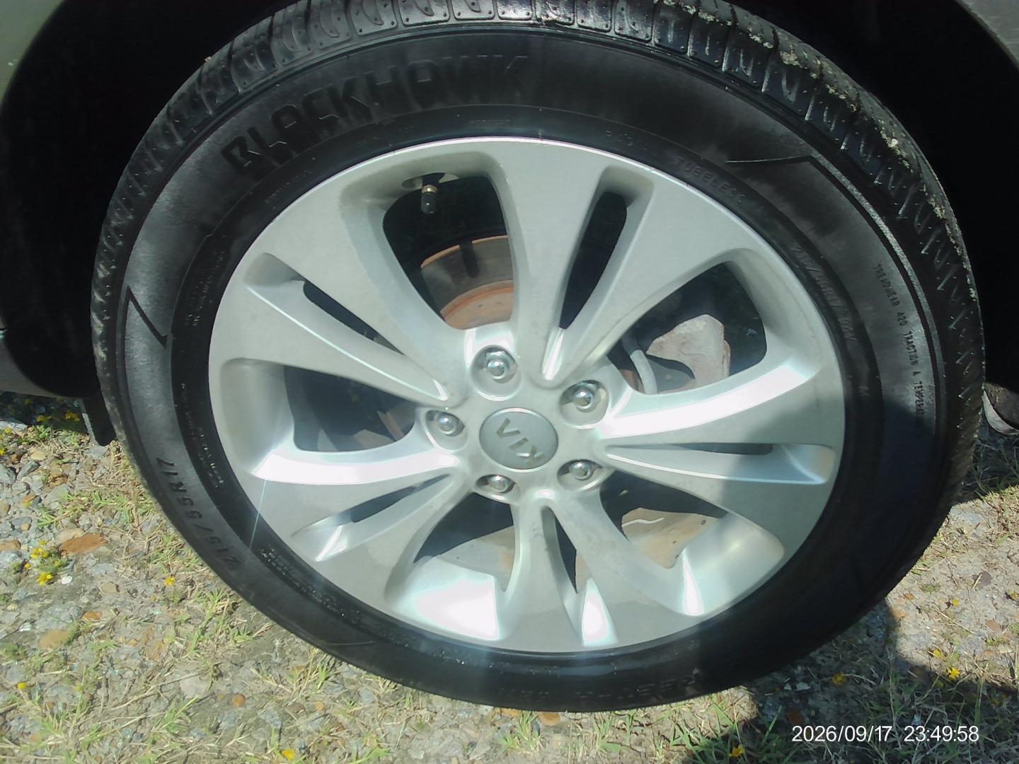 2016 Gray Kia Soul + (KNDJP3A54G7) with an 2.0L L4 DOHC 16V engine, 6A transmission, located at 2553 Airline Blvd, Portsmouth, VA, 23701, (757) 488-8331, 36.813889, -76.357597 - ***VEHICLE TERMS*** Down Payment: $699 Weekly Payment: $110 APR: 23.9% Repayment Terms: 42 Months *** CALL ELIZABETH SMITH - DIRECTOR OF MARKETING @ 757-488-8331 TO SCHEDULE YOUR APPOINTMENT TODAY AND GET PRE-APPROVED RIGHT OVER THE PHONE***- Photo#8