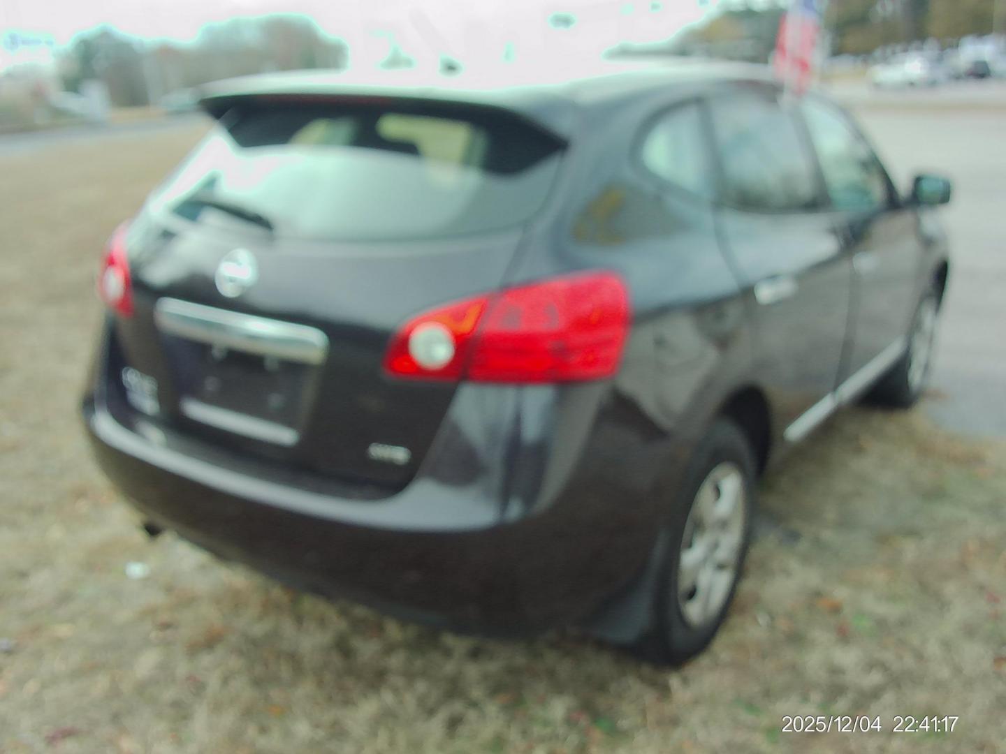 2013 Purple Nissan Rogue S AWD (JN8AS5MV0DW) with an 2.5L L4 DOHC 16V engine, Continuously Variable Transmission transmission, located at 2553 Airline Blvd, Portsmouth, VA, 23701, (757) 488-8331, 36.813889, -76.357597 - ***VEHICLE TERMS*** Down Payment: $599 Weekly Payment: $90 APR: 23.9% Repayment Terms: 42 Months *** CALL ELIZABETH SMITH - DIRECTOR OF MARKETING @ 757-488-8331 TO SCHEDULE YOUR APPOINTMENT TODAY AND GET PRE-APPROVED RIGHT OVER THE PHONE*** - Photo#5