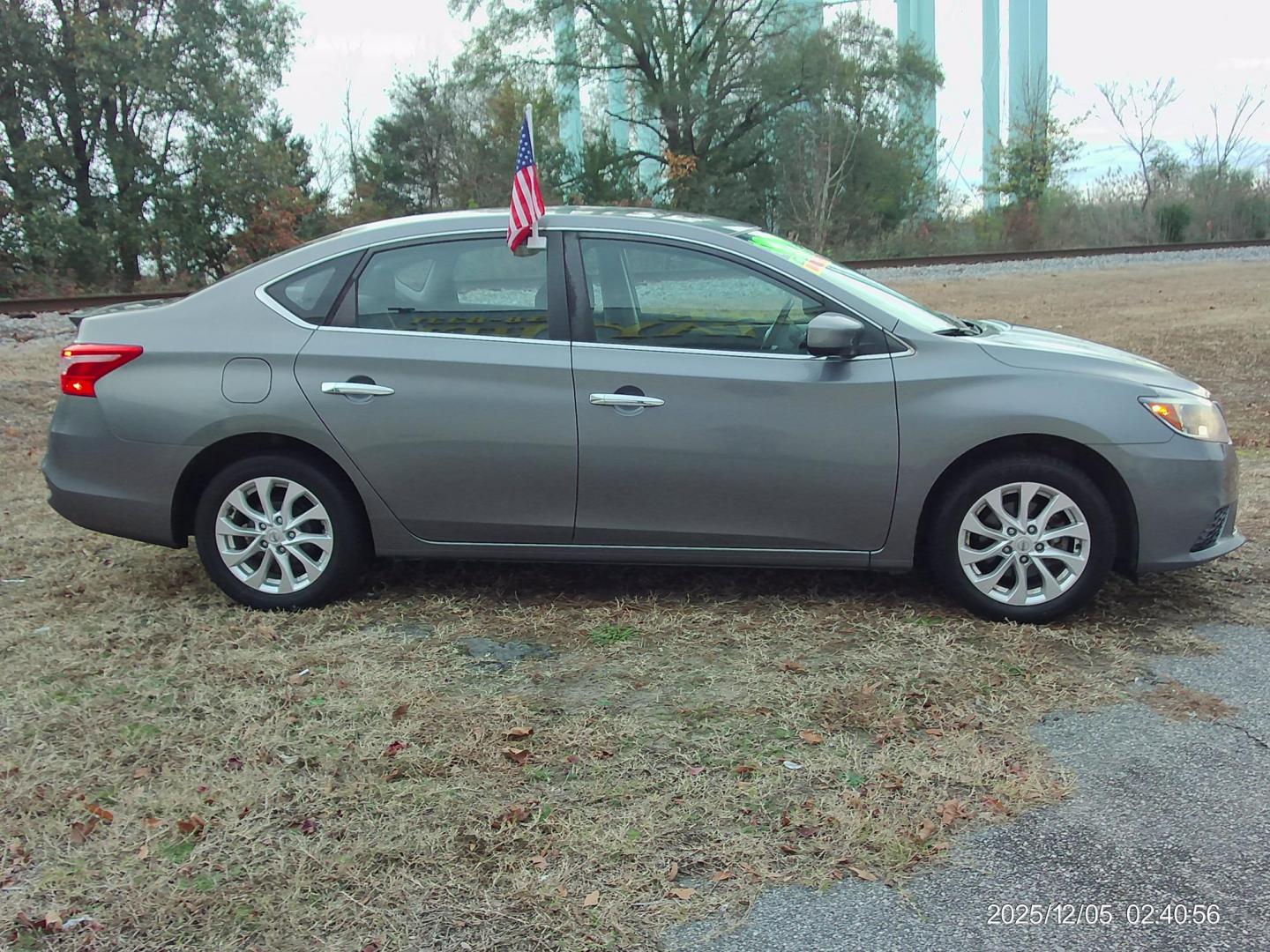 2017 Gray Nissan Sentra S 6MT (3N1AB7AP7HY) with an 1.8L L4 SFI DOHC 16V engine, 6M transmission, located at 2553 Airline Blvd, Portsmouth, VA, 23701, (757) 488-8331, 36.813889, -76.357597 - ***VEHICLE TERMS*** Down Payment: $899 Weekly Payment: $110 APR: 23.9% Repayment Terms: 42 Months *** CALL ELIZABETH SMITH - DIRECTOR OF MARKETING @ 757-488-8331 TO SCHEDULE YOUR APPOINTMENT TODAY AND GET PRE-APPROVED RIGHT OVER THE PHONE*** - Photo#4