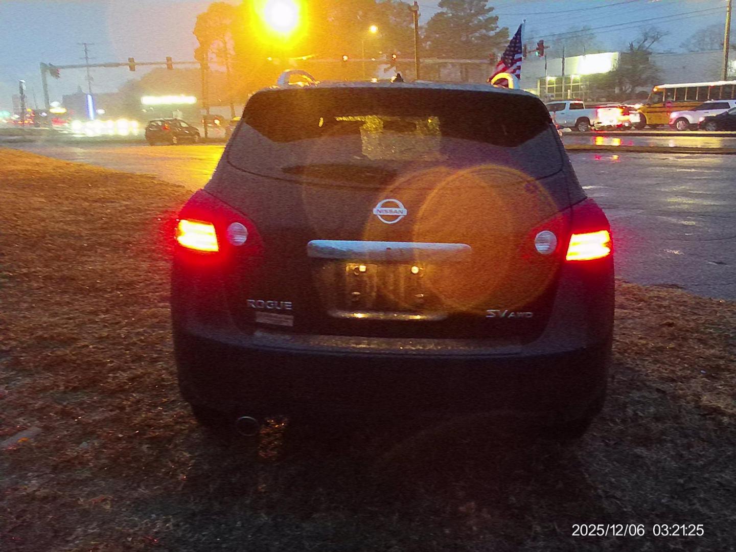 2013 Black Nissan Rogue S AWD (JN8AS5MV4DW) with an 2.5L L4 DOHC 16V engine, Continuously Variable Transmission transmission, located at 2553 Airline Blvd, Portsmouth, VA, 23701, (757) 488-8331, 36.813889, -76.357597 - Photo#6