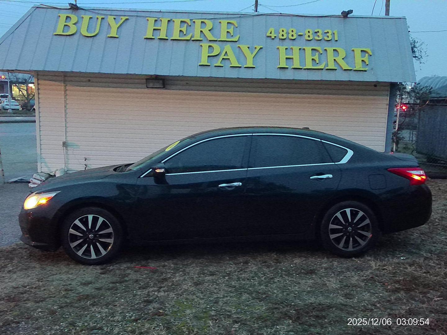 2018 Black Nissan Altima 2.5 (1N4AL3APXJC) with an 2.5L L4 DOHC 16V engine, CVT transmission, located at 2553 Airline Blvd, Portsmouth, VA, 23701, (757) 488-8331, 36.813889, -76.357597 - ***VEHICLE TERMS*** Down Payment: $999 Weekly Payment: $115 APR: 23.9% Repayment Terms: 42 Months *** CALL ELIZABETH SMITH - DIRECTOR OF MARKETING @ 757-488-8331 TO SCHEDULE YOUR APPOINTMENT TODAY AND GET PRE-APPROVED RIGHT OVER THE PHONE*** - Photo#0