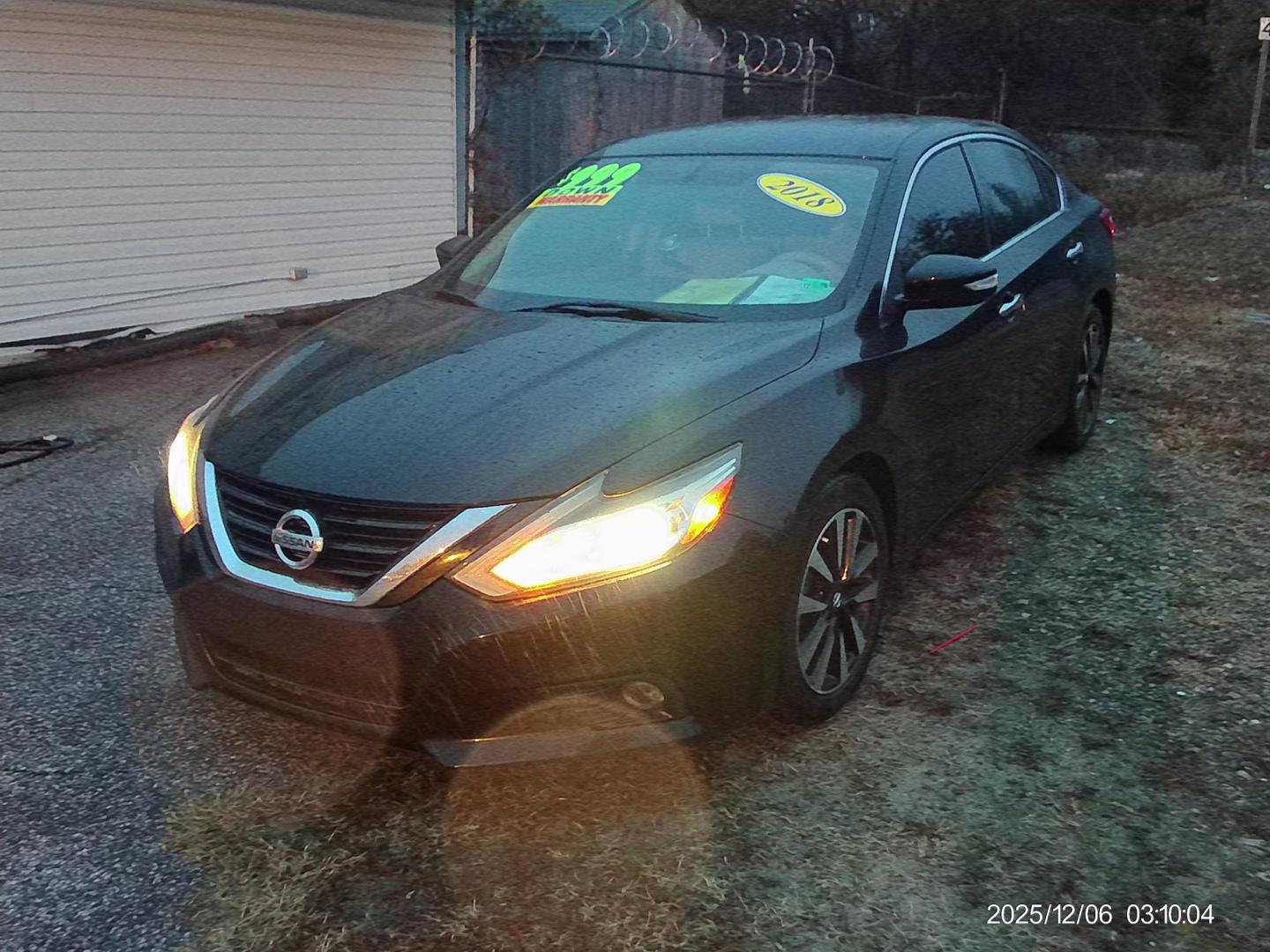 2018 Black Nissan Altima 2.5 (1N4AL3APXJC) with an 2.5L L4 DOHC 16V engine, CVT transmission, located at 2553 Airline Blvd, Portsmouth, VA, 23701, (757) 488-8331, 36.813889, -76.357597 - ***VEHICLE TERMS*** Down Payment: $999 Weekly Payment: $115 APR: 23.9% Repayment Terms: 42 Months *** CALL ELIZABETH SMITH - DIRECTOR OF MARKETING @ 757-488-8331 TO SCHEDULE YOUR APPOINTMENT TODAY AND GET PRE-APPROVED RIGHT OVER THE PHONE*** - Photo#1